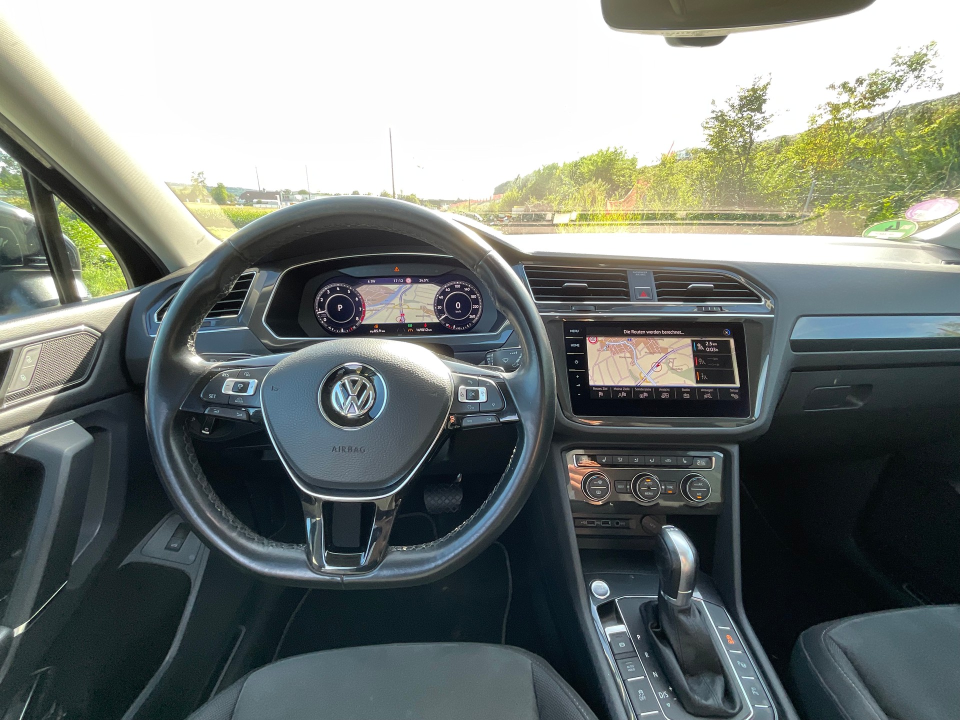 VW Tiguan 2.0 TSI Highline DSG Allspace 4-Motion 7-Plätzer-image-13