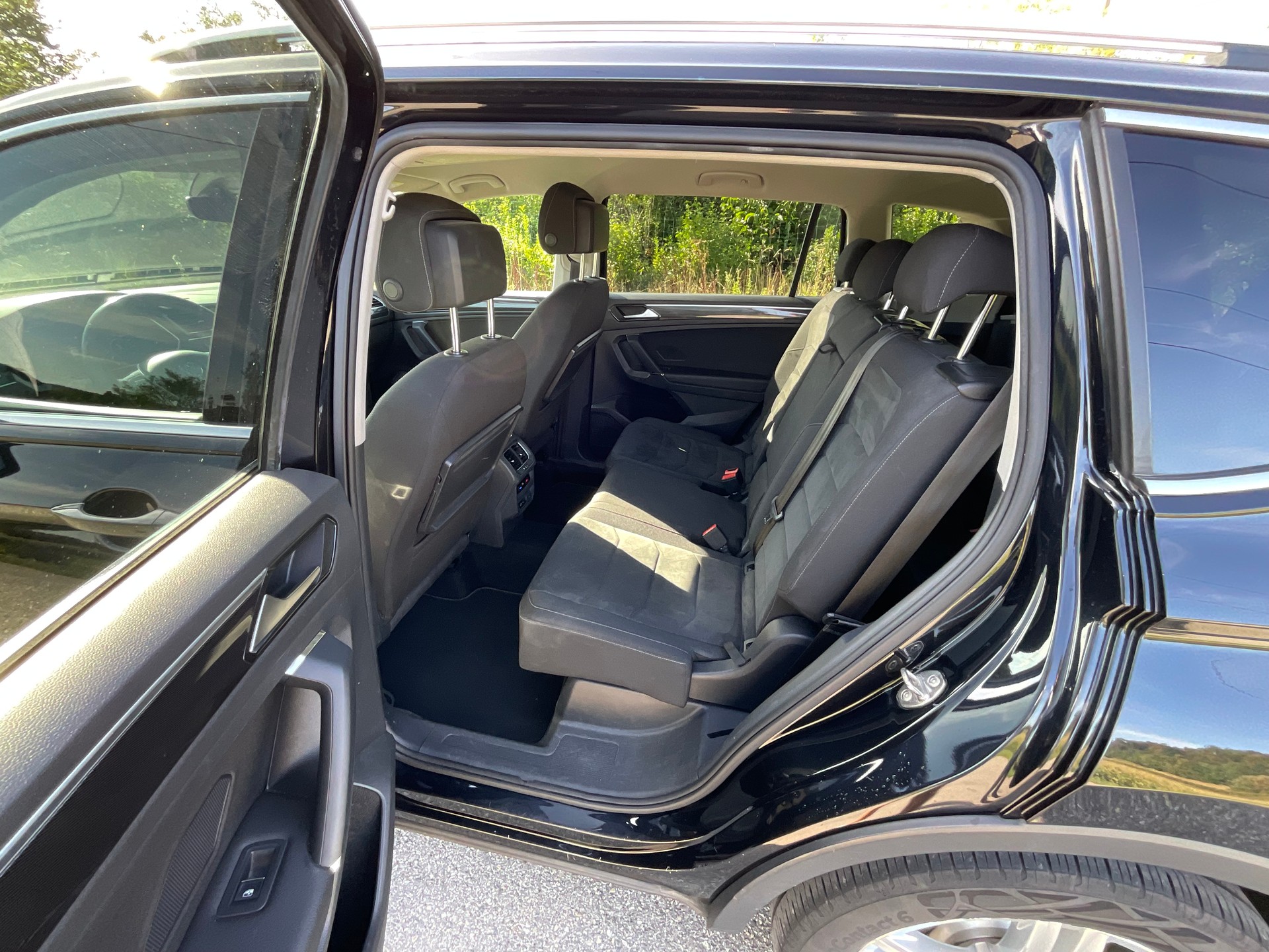 VW Tiguan 2.0 TSI Highline DSG Allspace 4-Motion 7-Plätzer-image-14