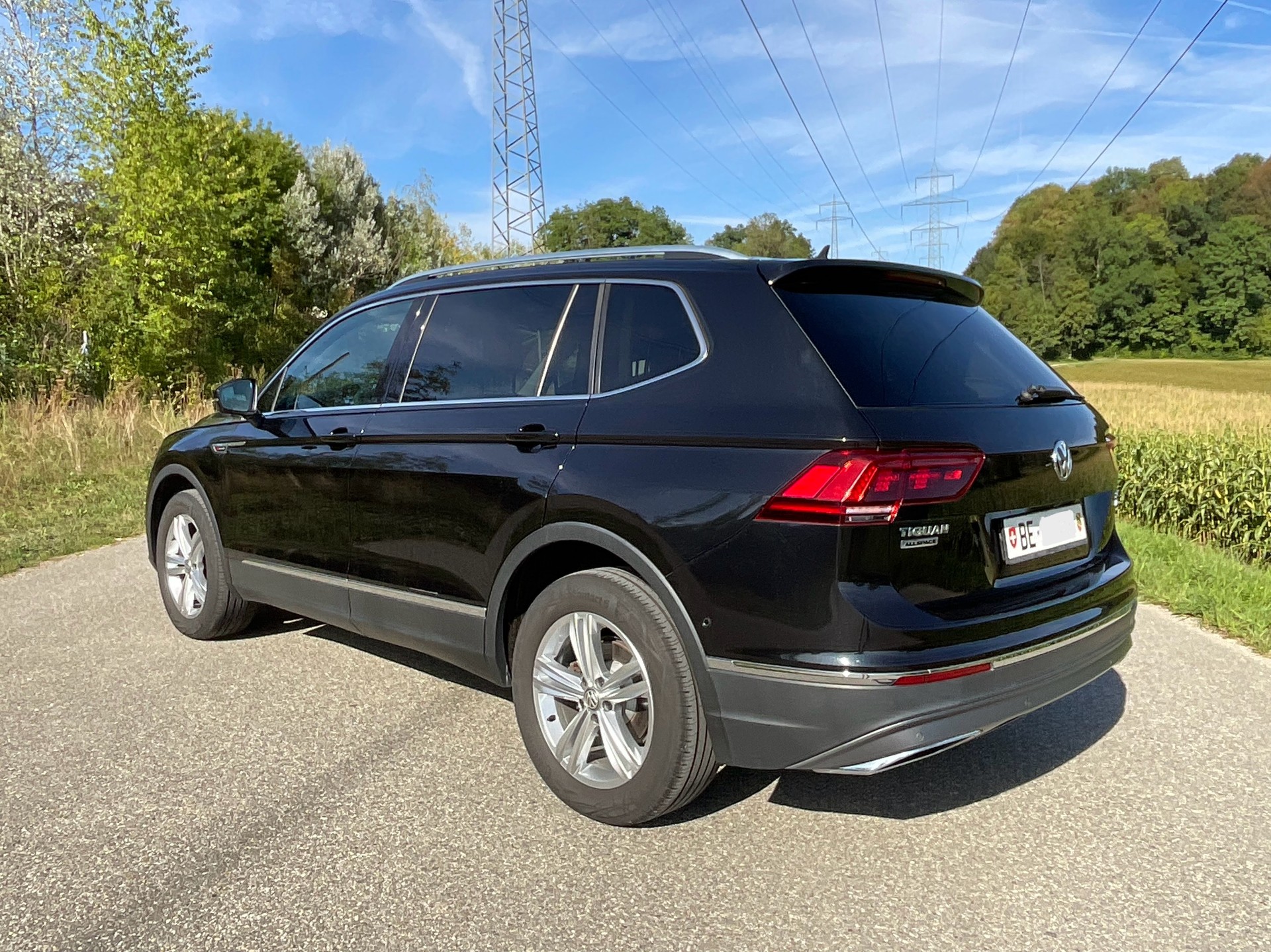 VW Tiguan 2.0 TSI Highline DSG Allspace 4-Motion 7-Plätzer-image-10