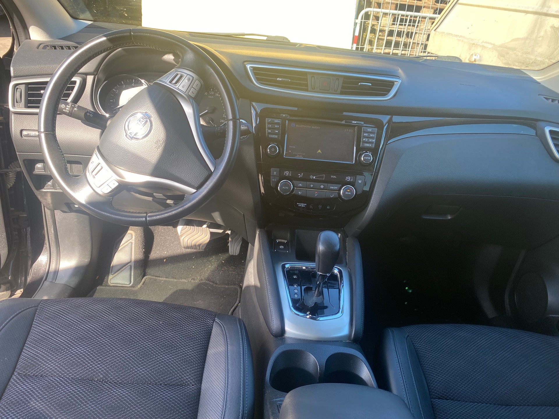 NISSAN Qashqai 1.2 DIG-T 360° Xtronic CVT-image-6