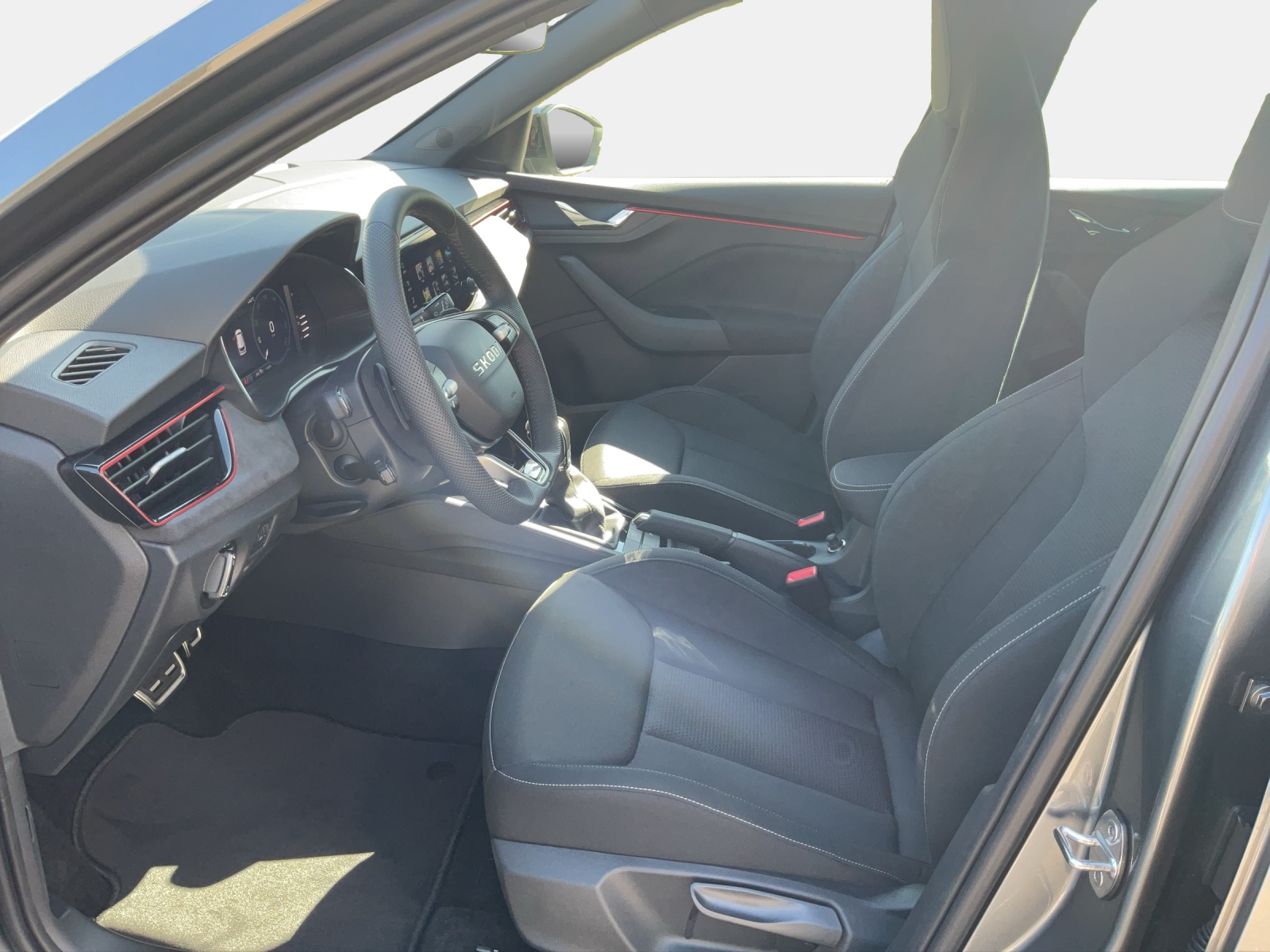 SKODA Kamiq 1.0 TSI Dynamic DSG-image-14