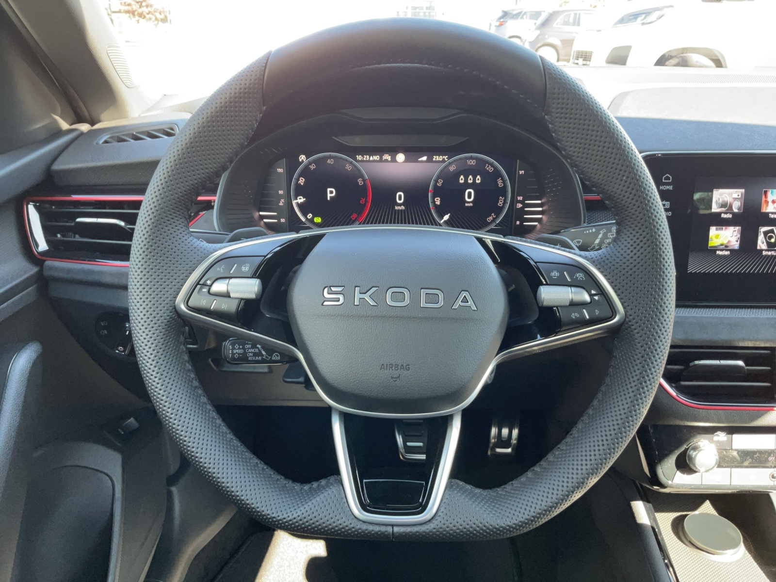 SKODA Kamiq 1.0 TSI Dynamic DSG-image-15