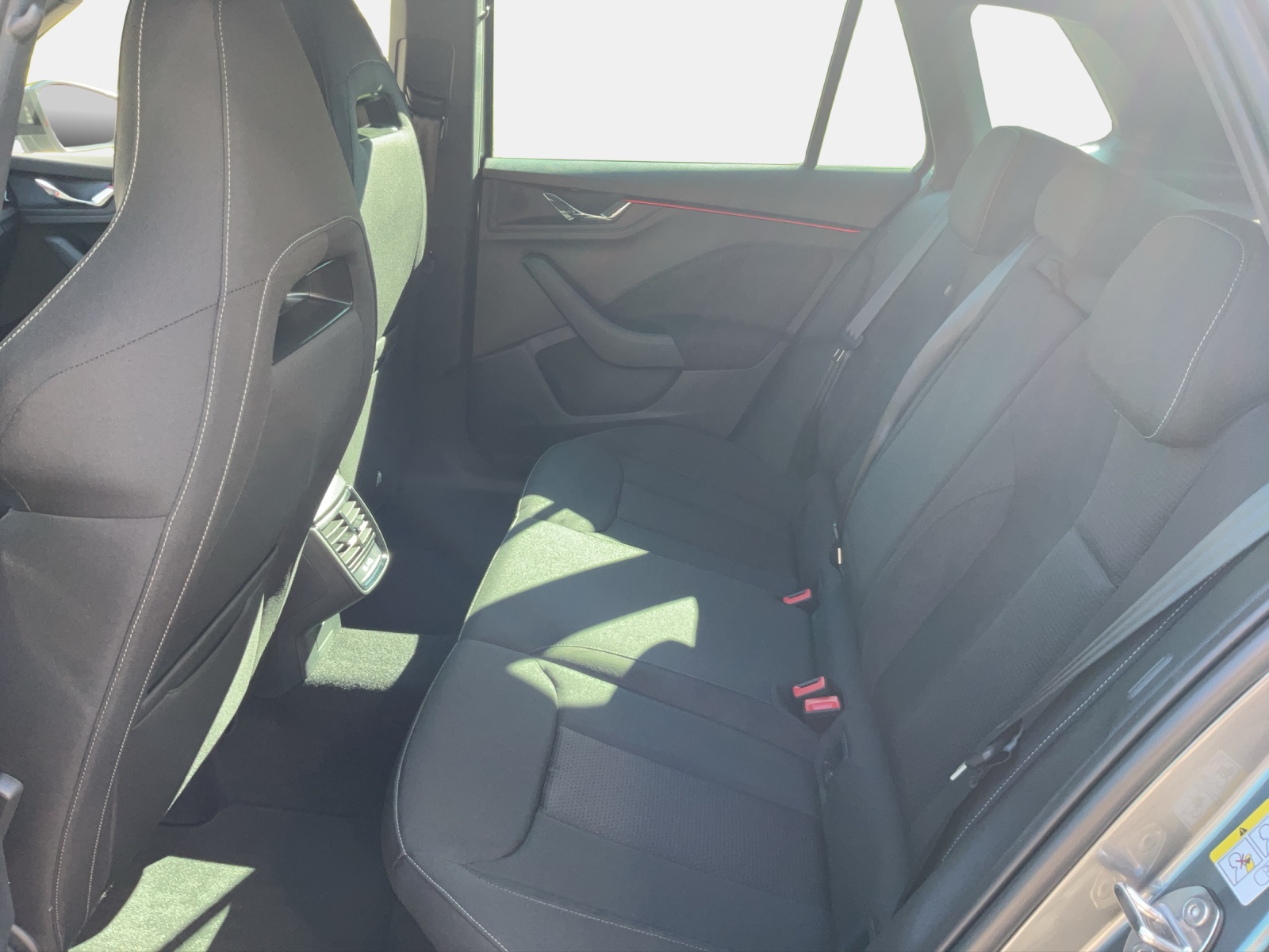SKODA Kamiq 1.0 TSI Dynamic DSG-image-10