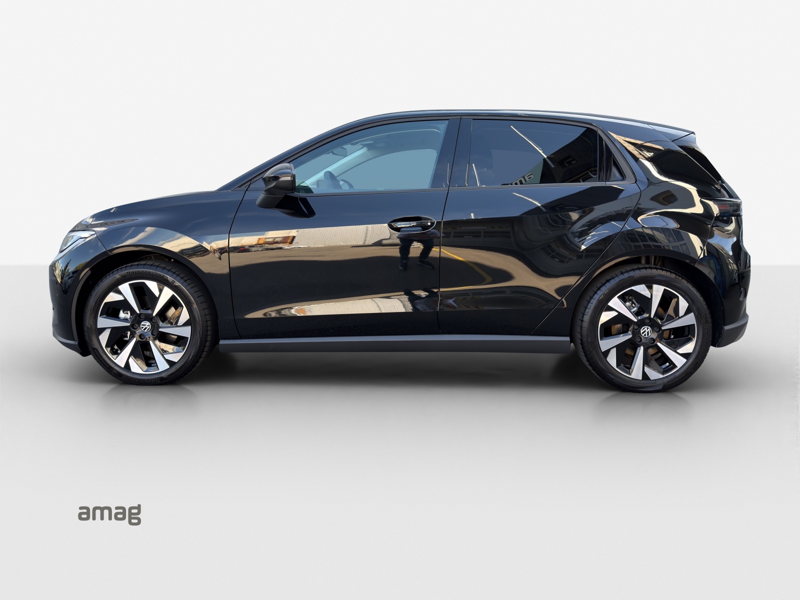 VW ID.Polo 52 kWh Life Edition One-showroom-element-1