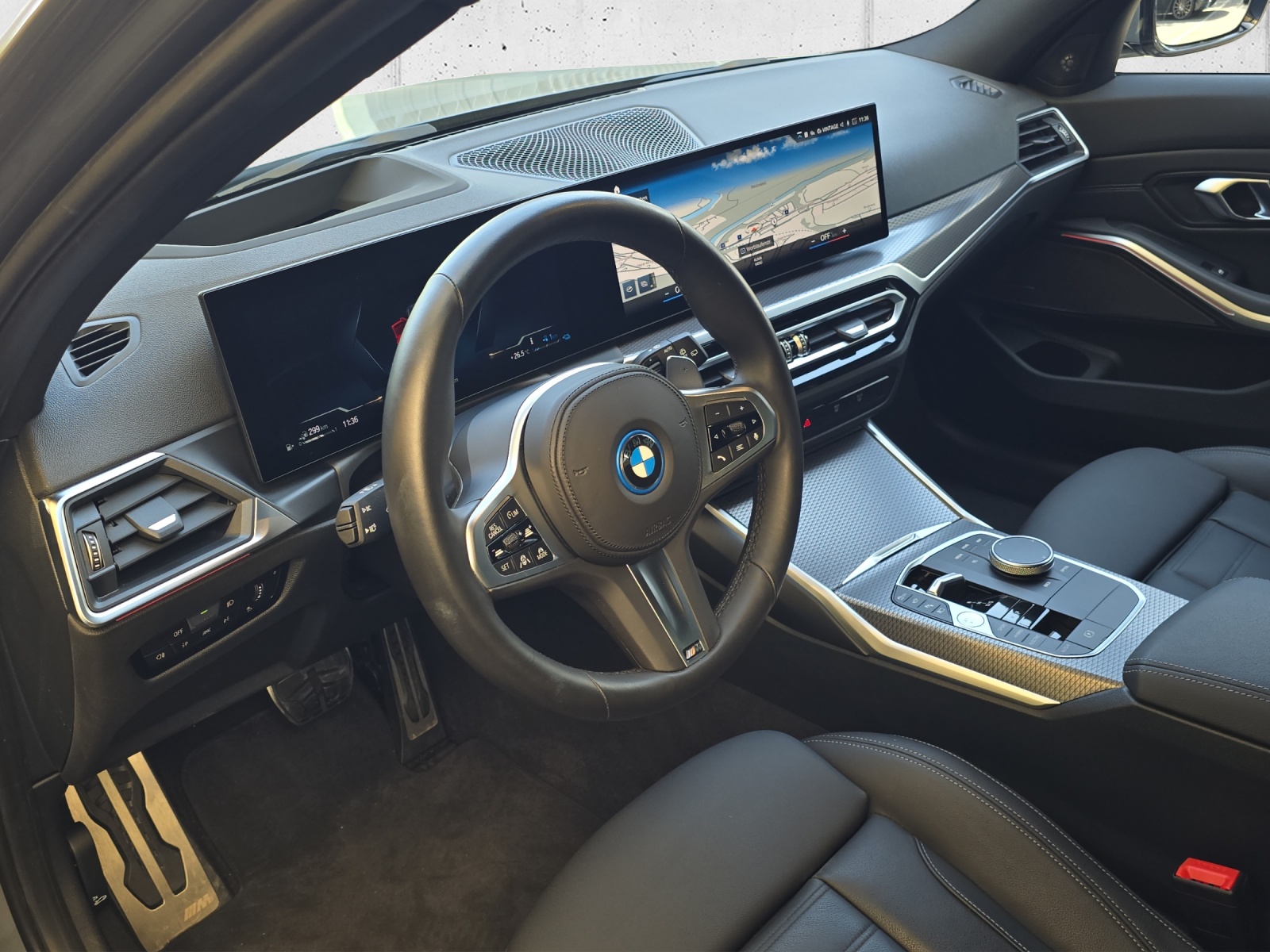 BMW 330e xDr Tour M Sport-image-11