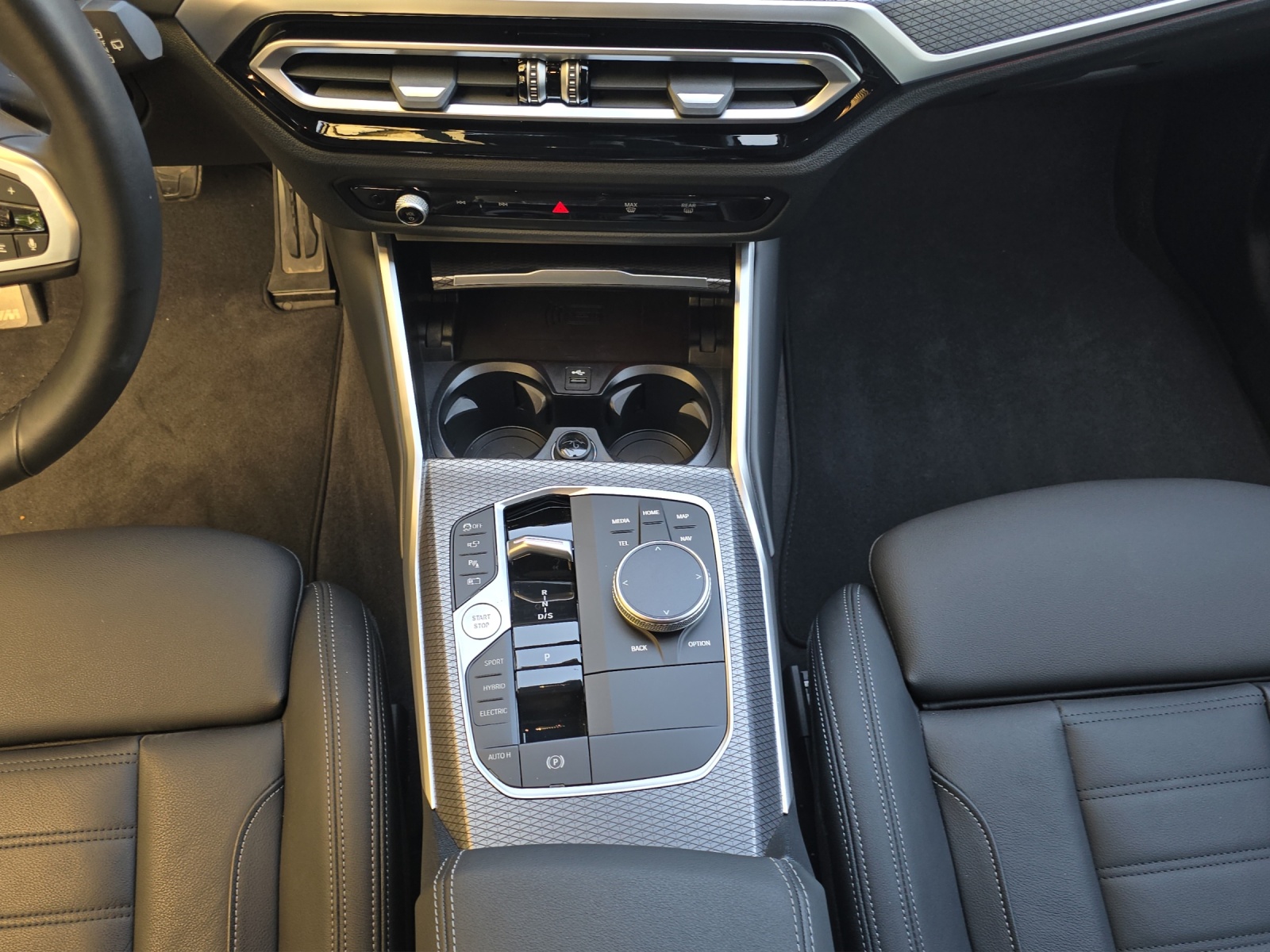 BMW 330e xDr Tour M Sport-image-16