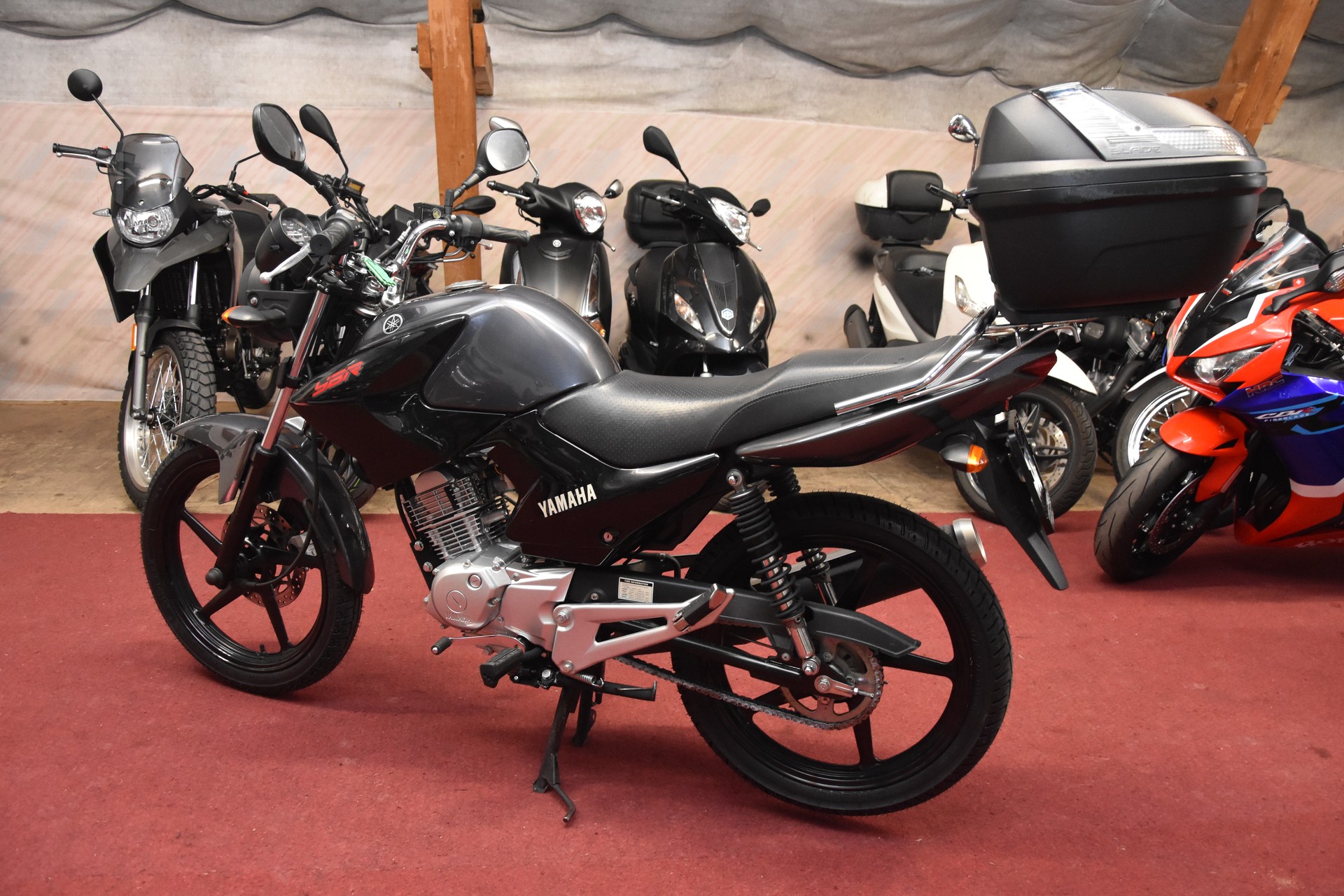 YAMAHA YBR 125-image-2