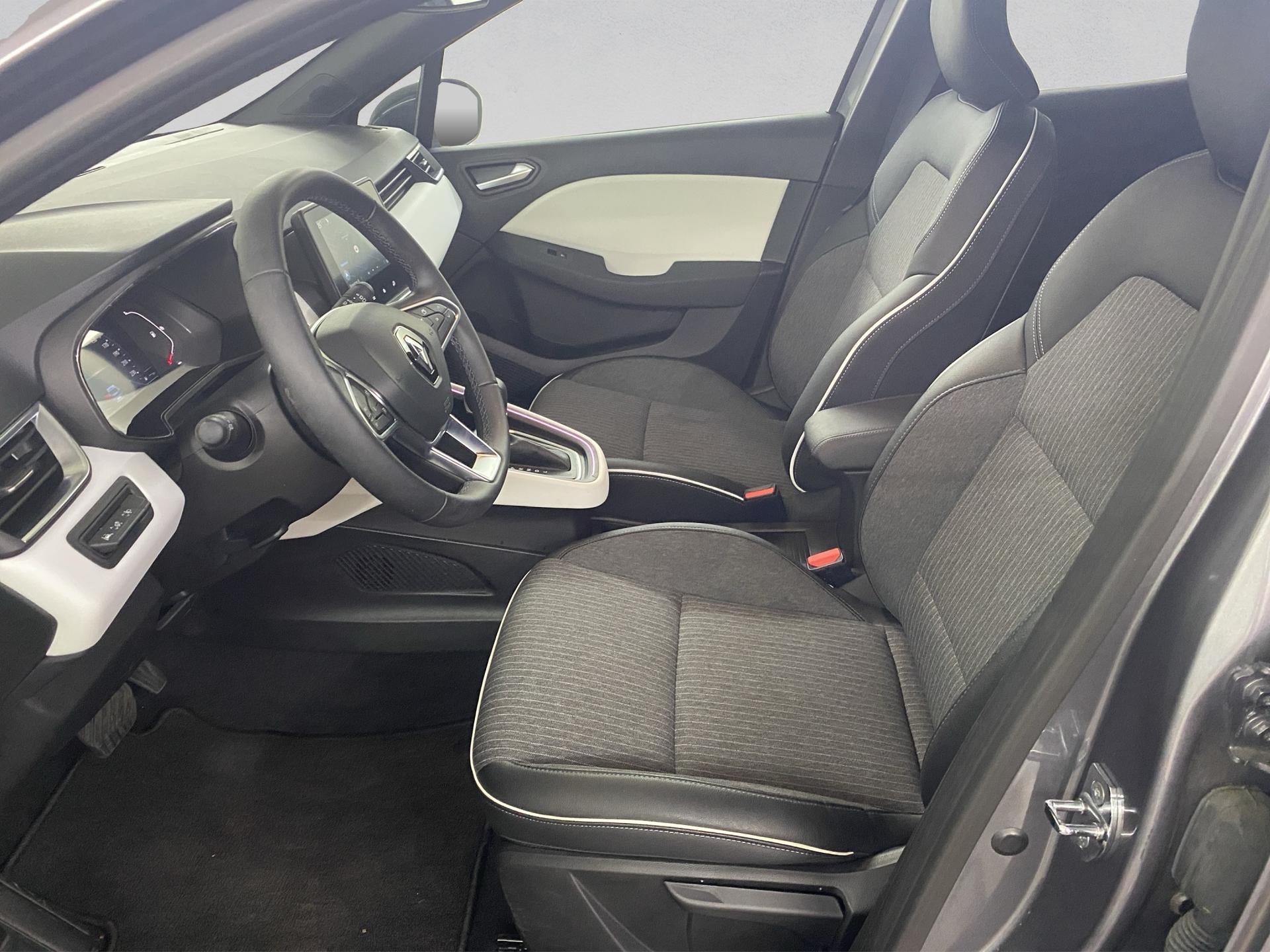 RENAULT Clio 1.0 Techno CVT-image-9