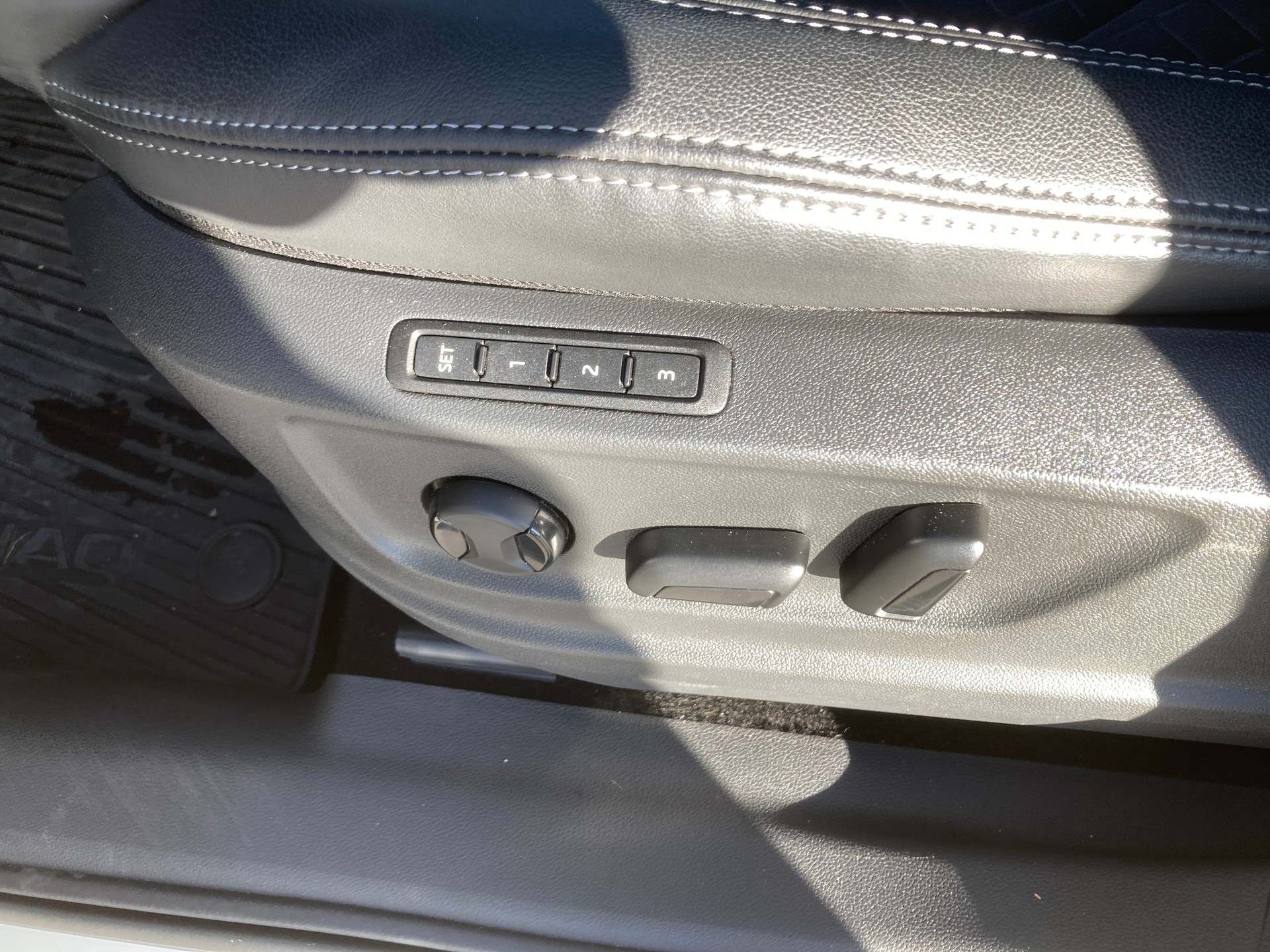 SKODA Kodiaq 2.0 TDI SCR Style 4x4 DSG mit Anhängerkupplung-image-11