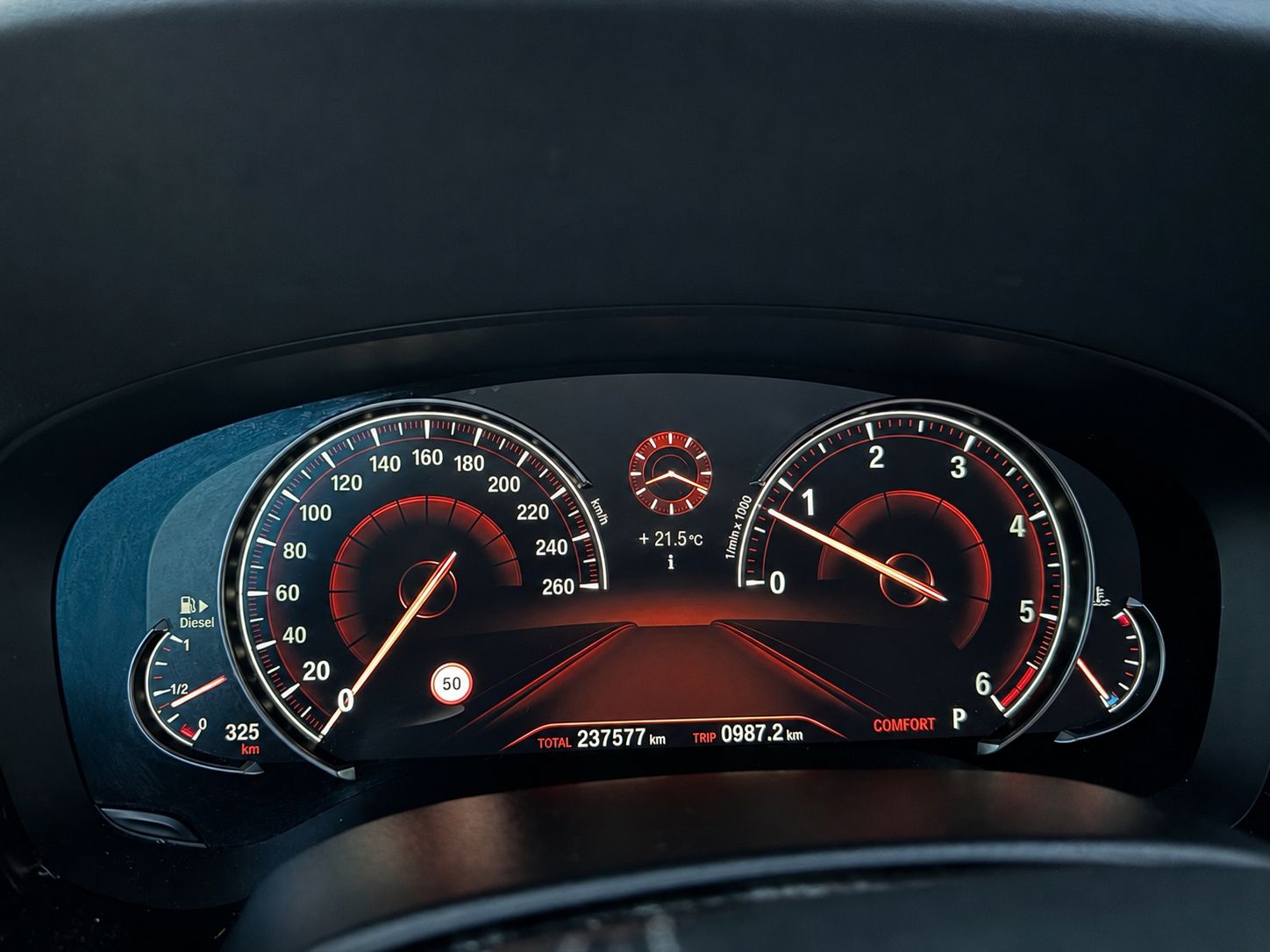 BMW BMW 530d xDrive Steptronic-image-13
