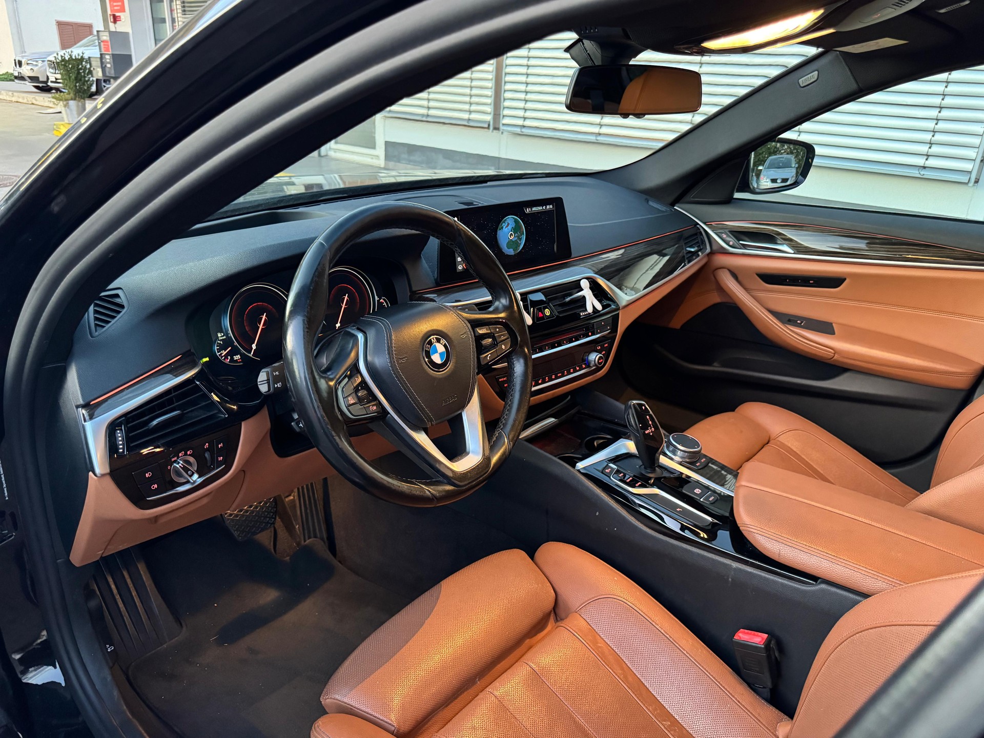 BMW BMW 530d xDrive Steptronic-image-7