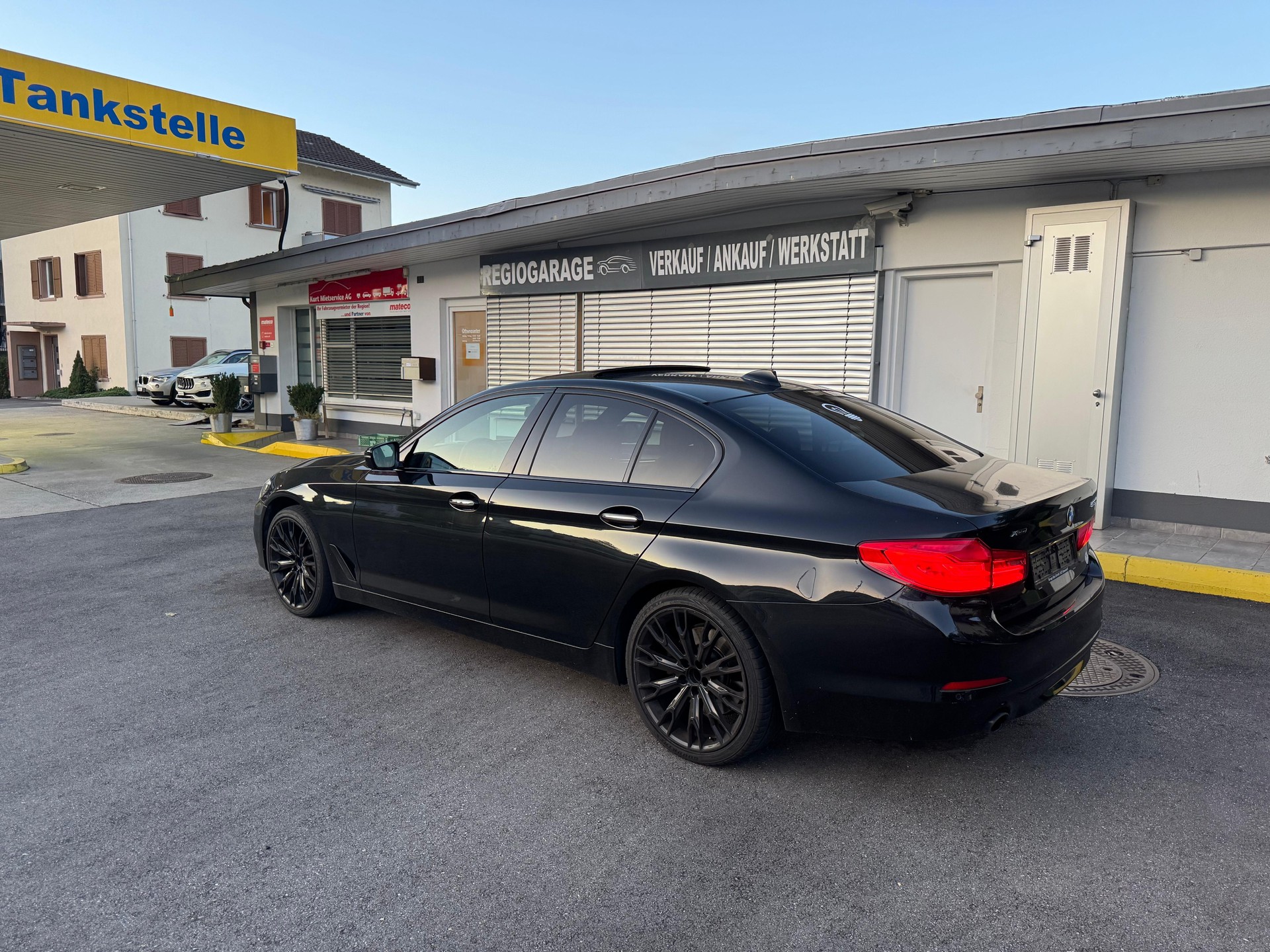 BMW BMW 530d xDrive Steptronic-image-2