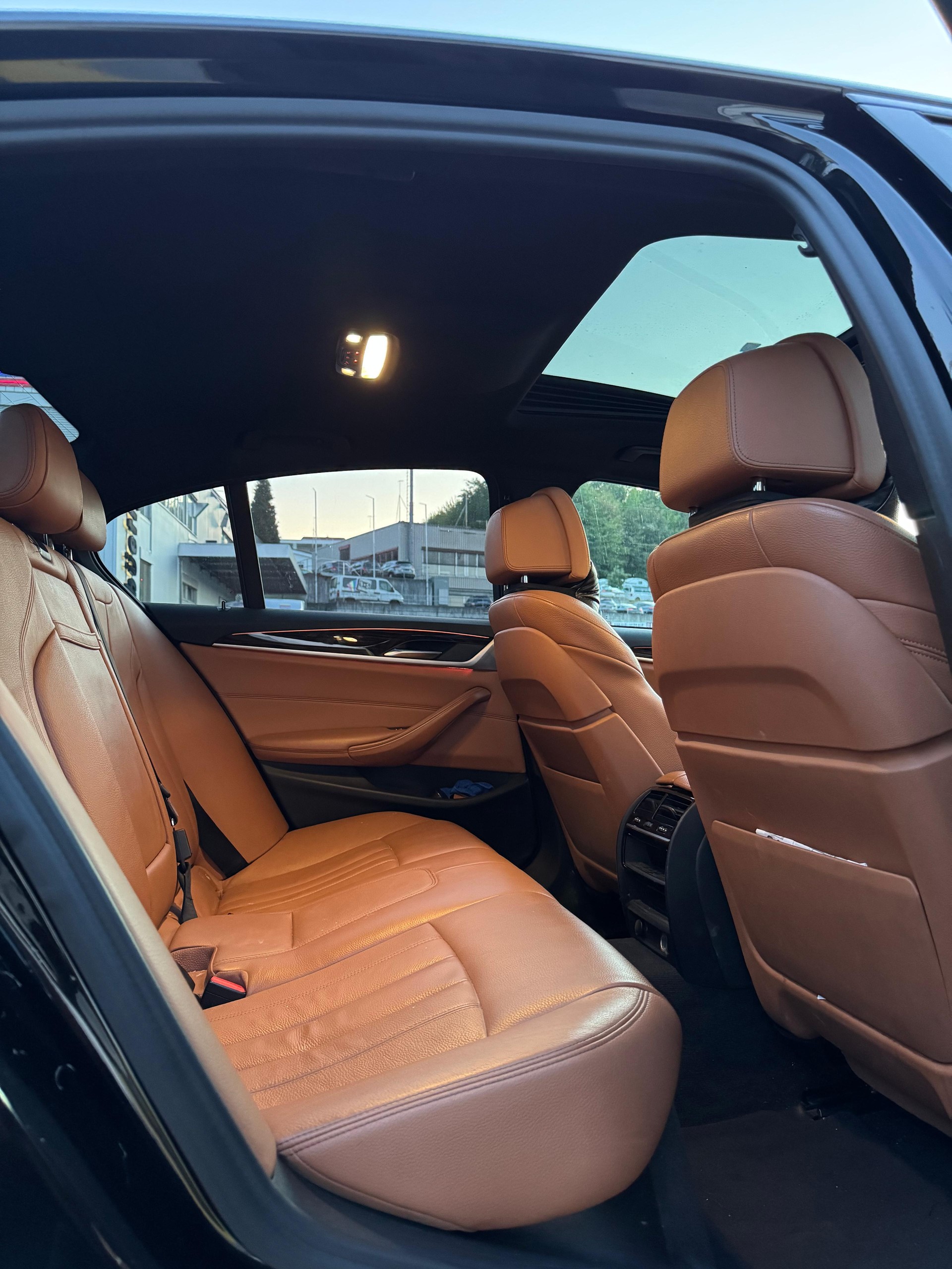 BMW BMW 530d xDrive Steptronic-image-9
