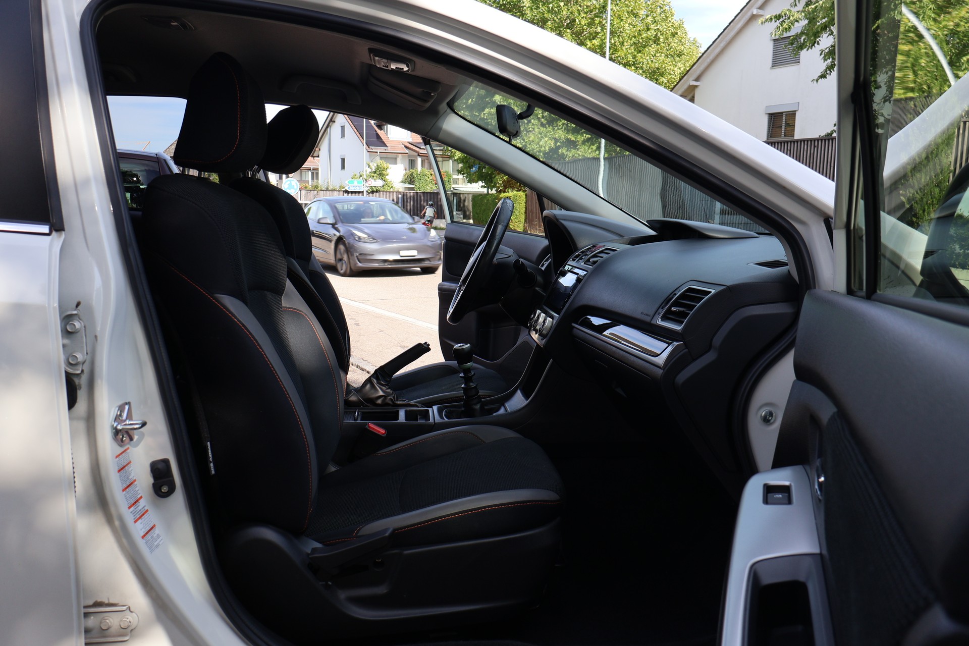 SUBARU XV 2.0D Swiss Three AWD-image-12