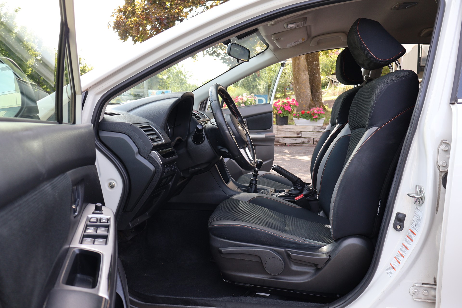 SUBARU XV 2.0D Swiss Three AWD-image-11