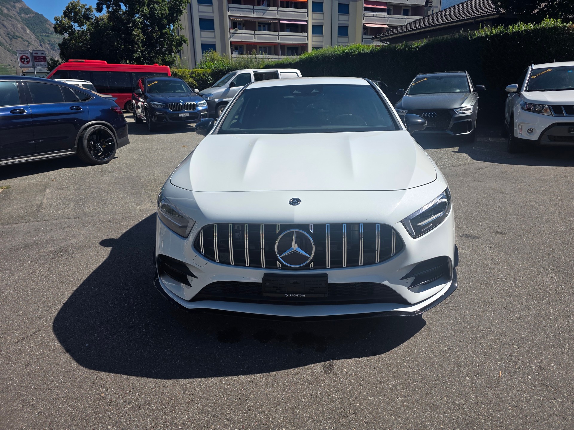 MERCEDES-BENZ A 35 AMG 4Matic Speedshift-image-1