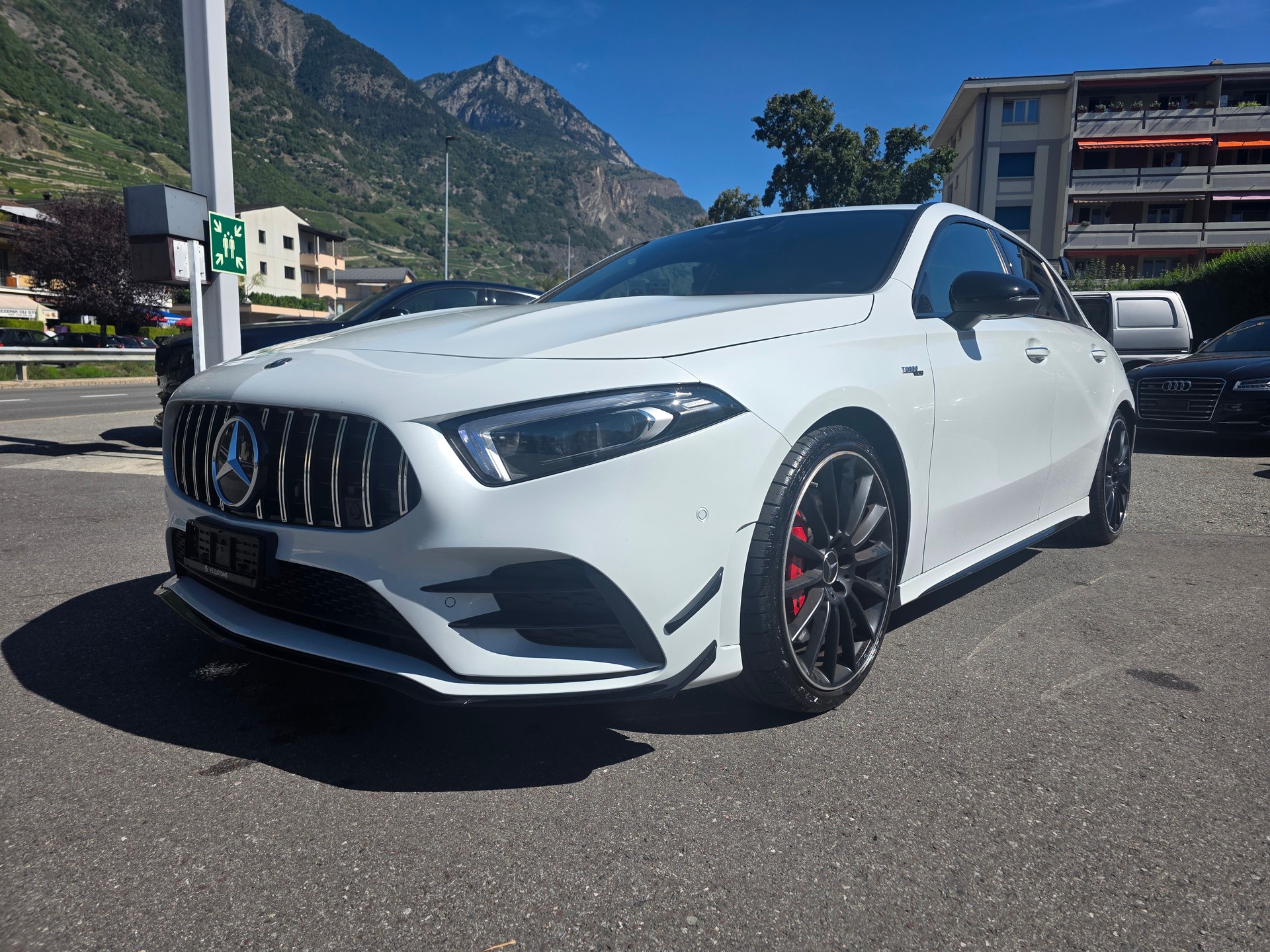 MERCEDES-BENZ A 35 AMG 4Matic Speedshift
