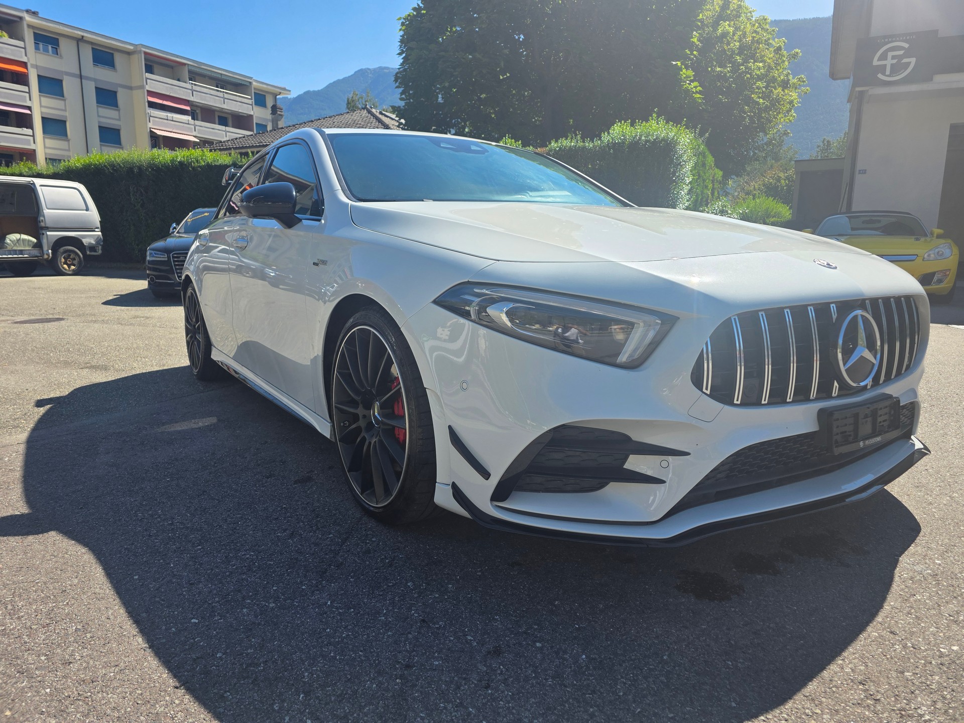 MERCEDES-BENZ A 35 AMG 4Matic Speedshift-image-2