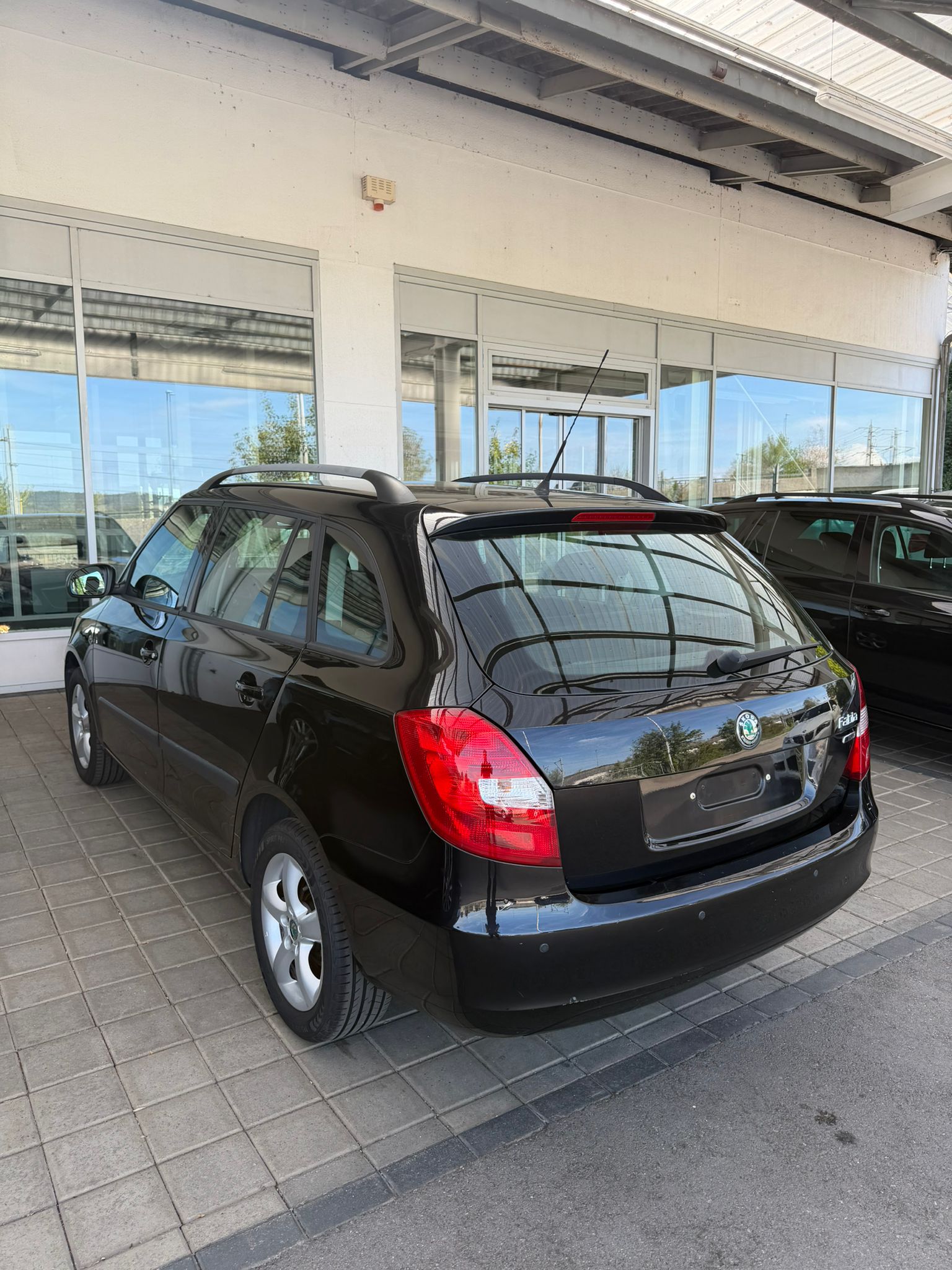 SKODA Fabia 1.2 TSI Classic-image-3
