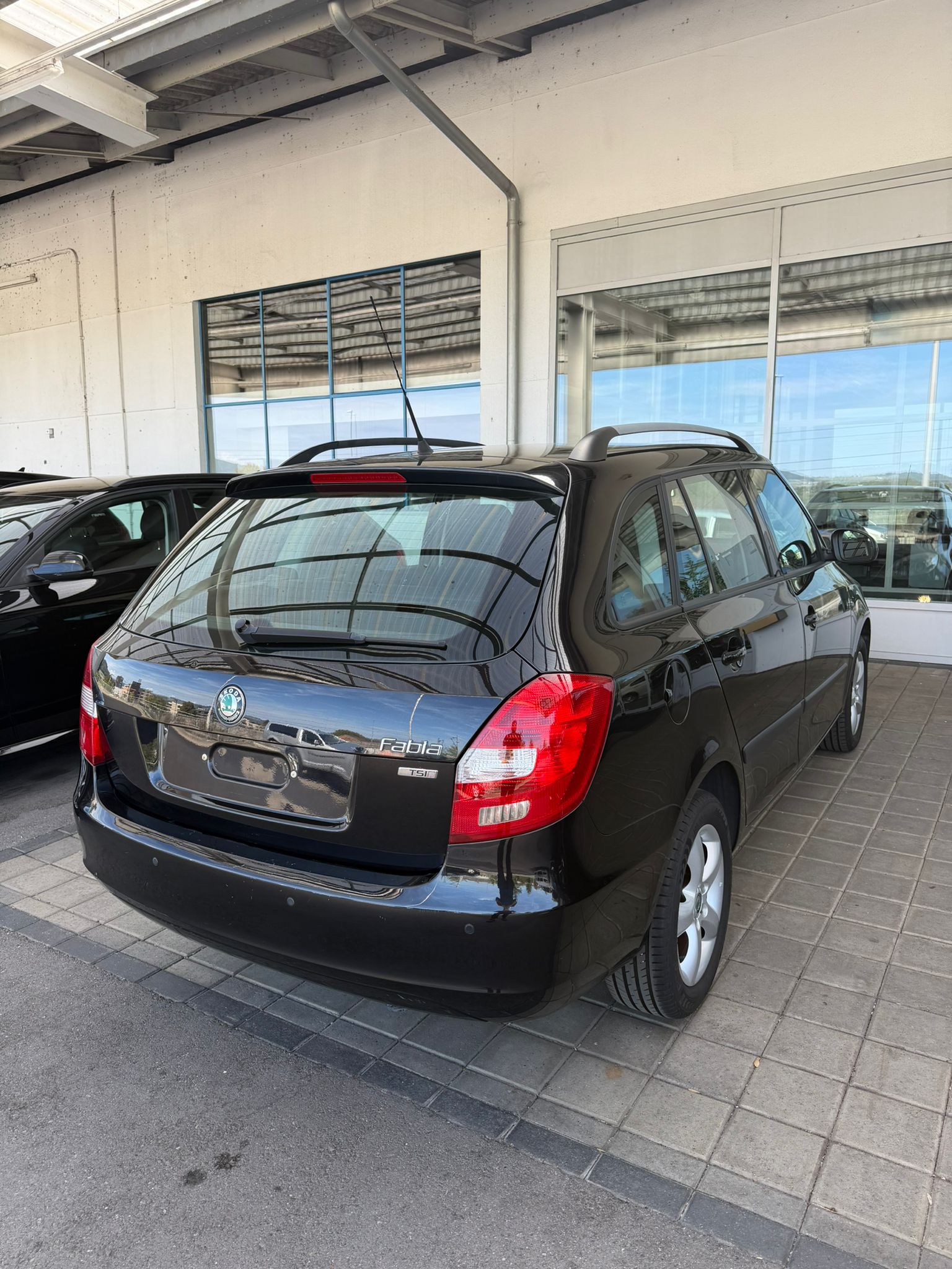 SKODA Fabia 1.2 TSI Classic-image-5