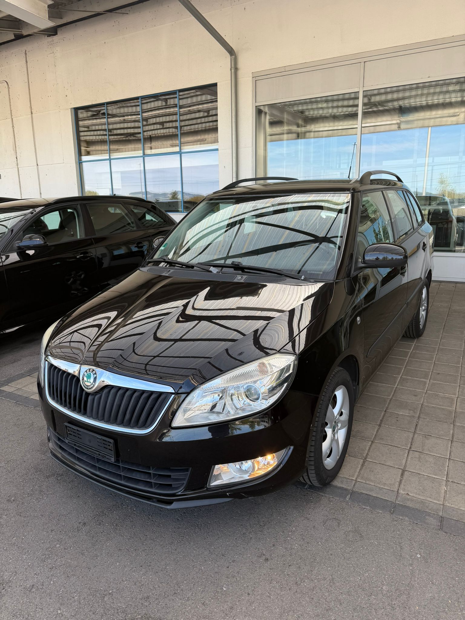 SKODA Fabia 1.2 TSI Classic-image-2
