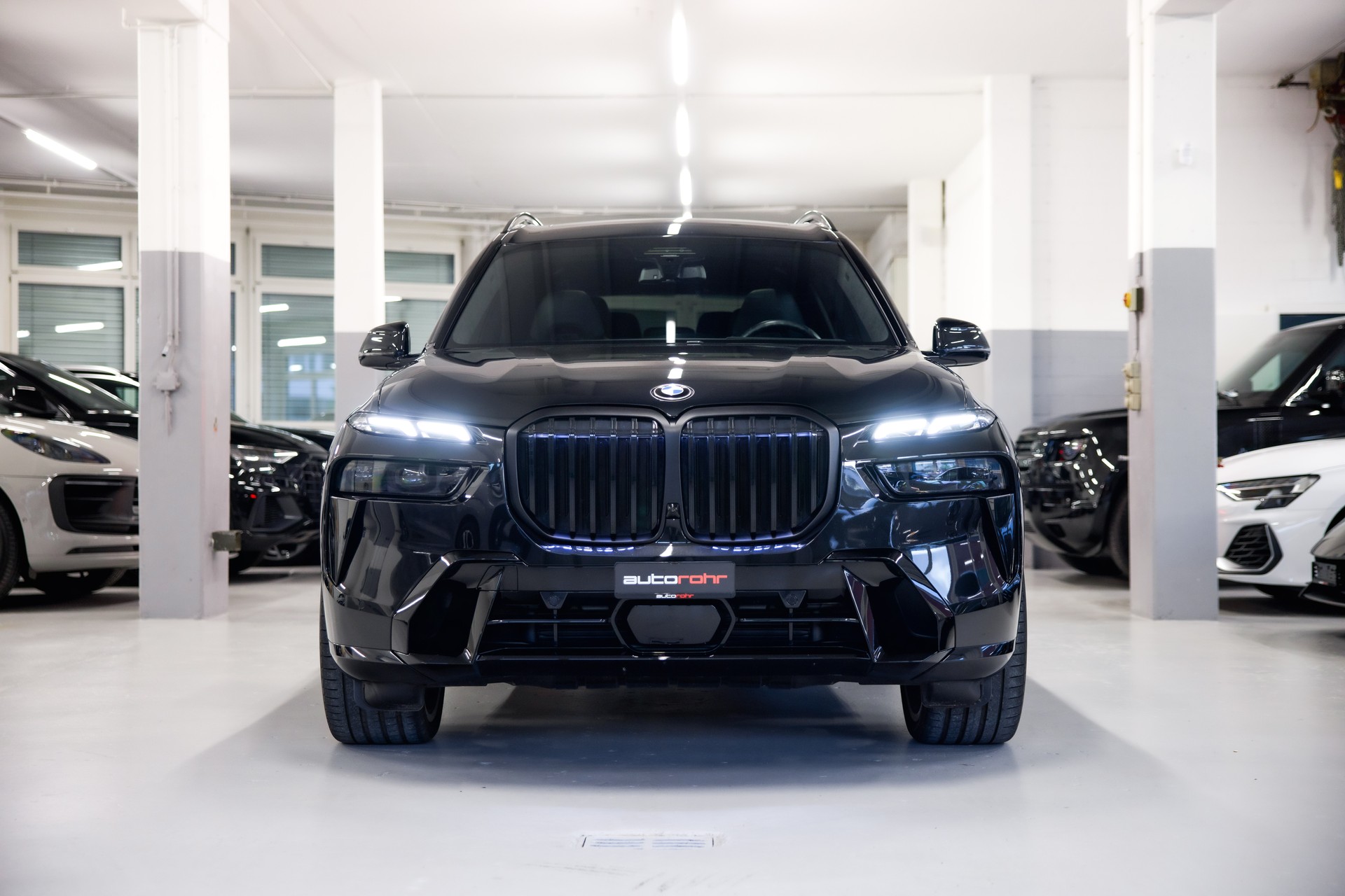 BMW X7 xDrive 48V 40d M Sport Pro Steptronic-showroom-element-1