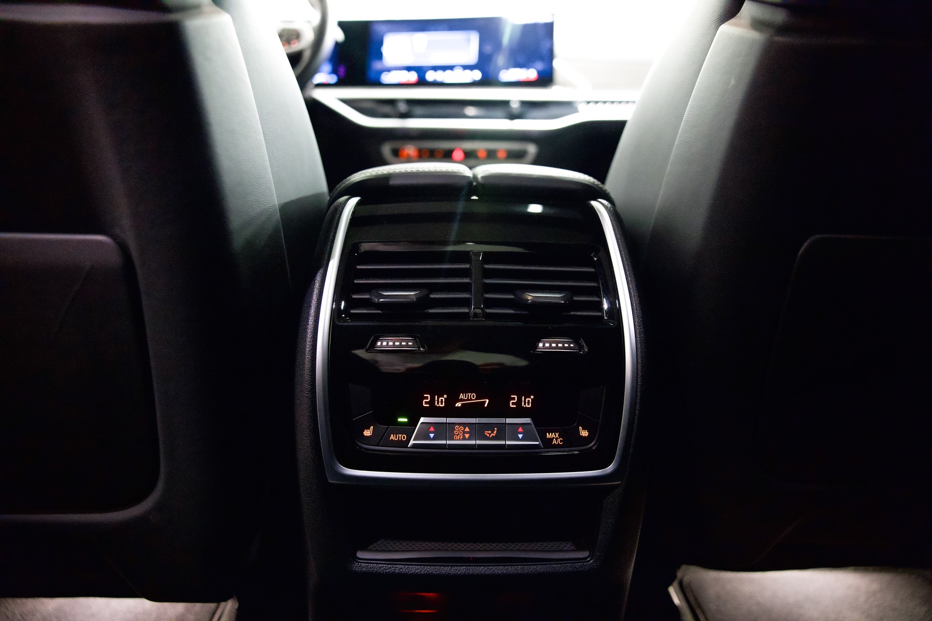 BMW X7 xDrive 48V 40d M Sport Pro Steptronic-image-27