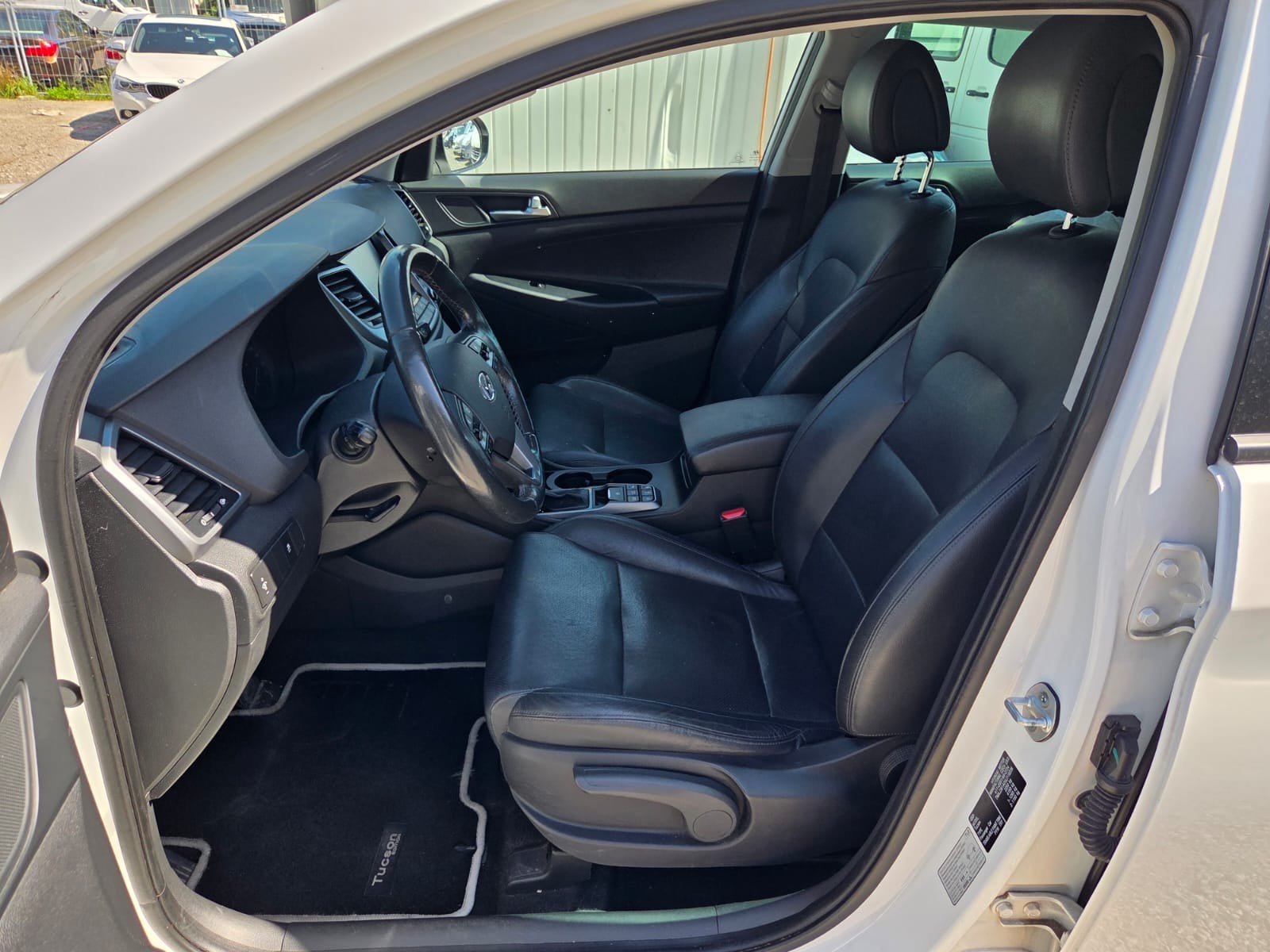 HYUNDAI Tucson 2.0 CRDI Vertex 4WD Automatic-image-10