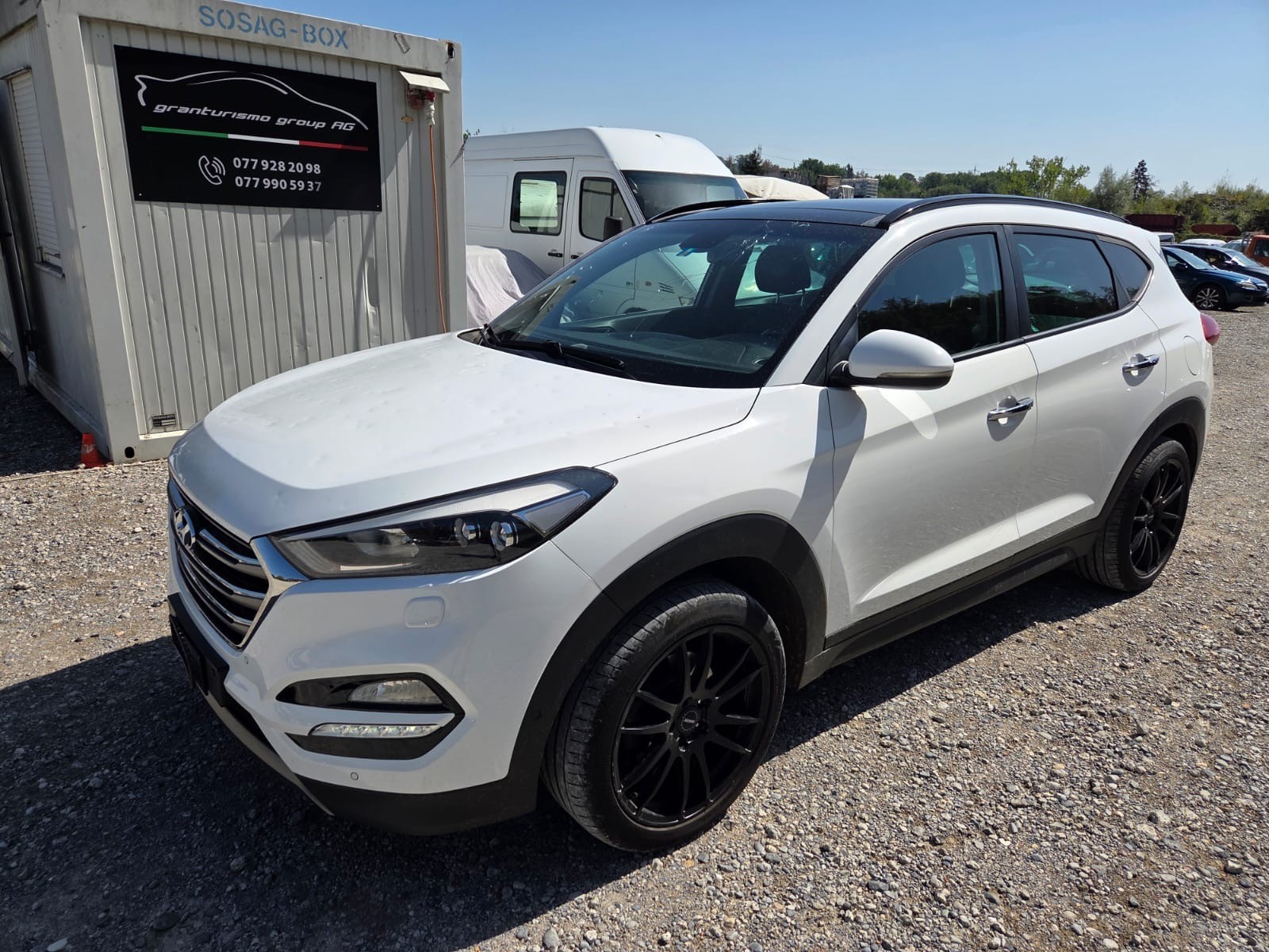 HYUNDAI Tucson 2.0 CRDI Vertex 4WD Automatic-image-2