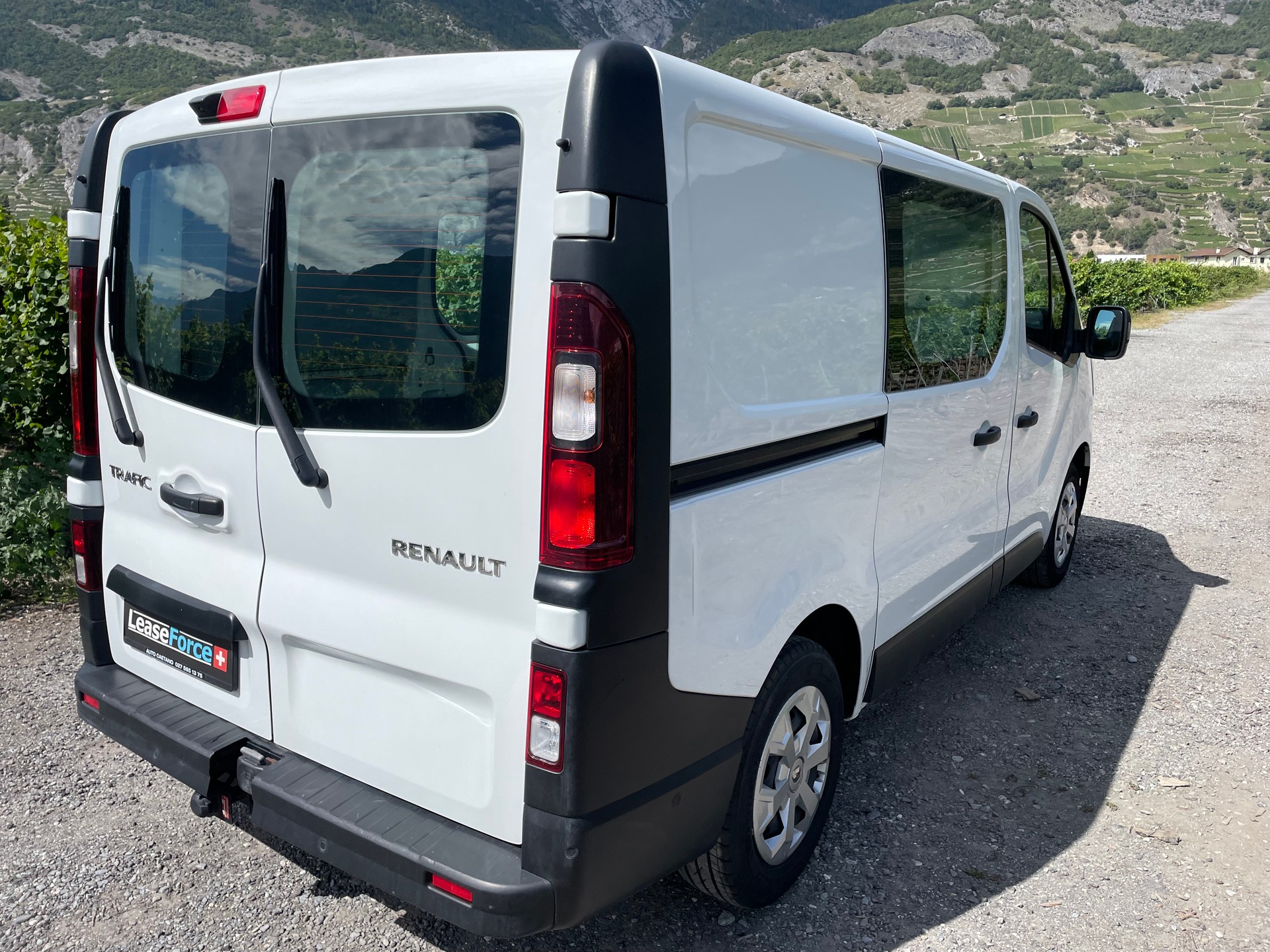 RENAULT Trafic 2.0 Blue dCi 130 Advance L1H1-image-6
