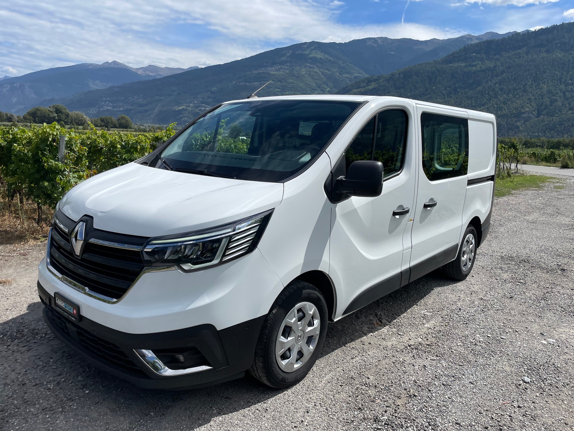 RENAULT Trafic 2.0 Blue dCi 130 Advance L1H1-image-0