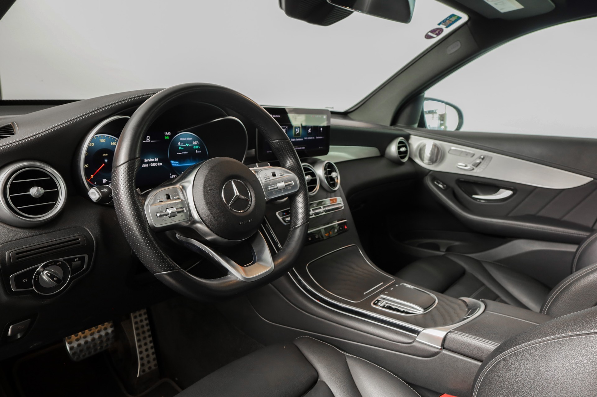 MERCEDES-BENZ GLC 300 AMG Line 4Matic Graphite Grey-image-7