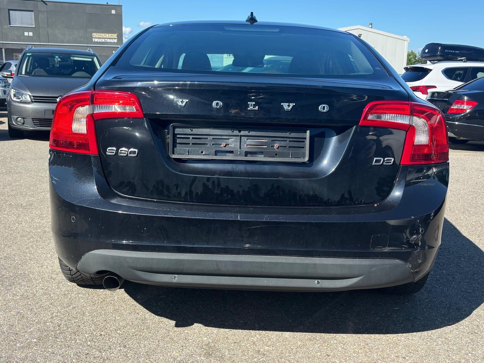 VOLVO S60 D3 Kinetic Geartronic-image-4