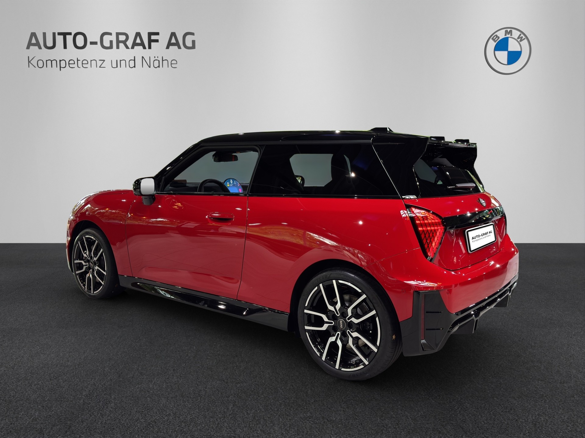 MINI Cooper SE-image-2