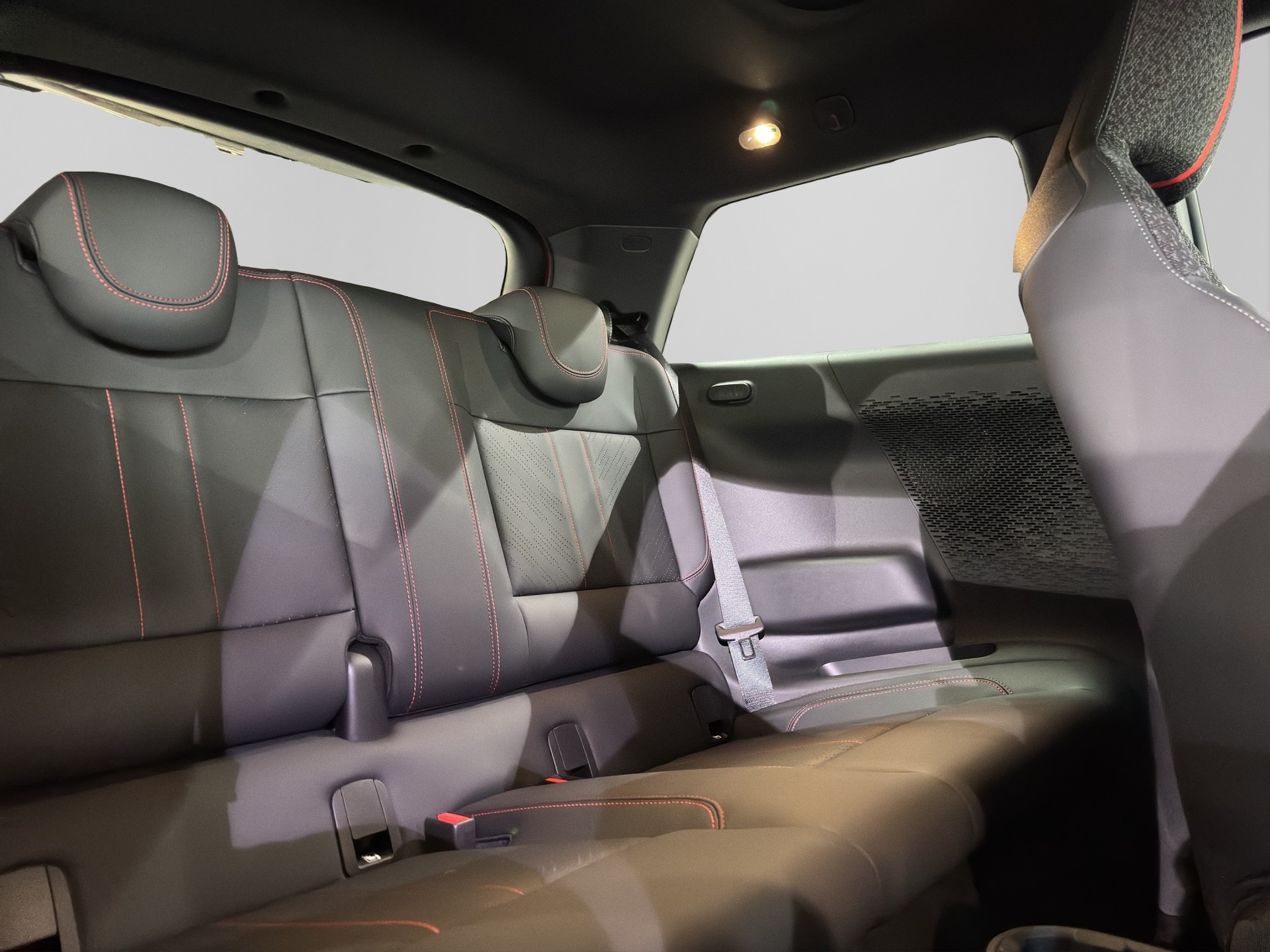 MINI Cooper SE-image-19