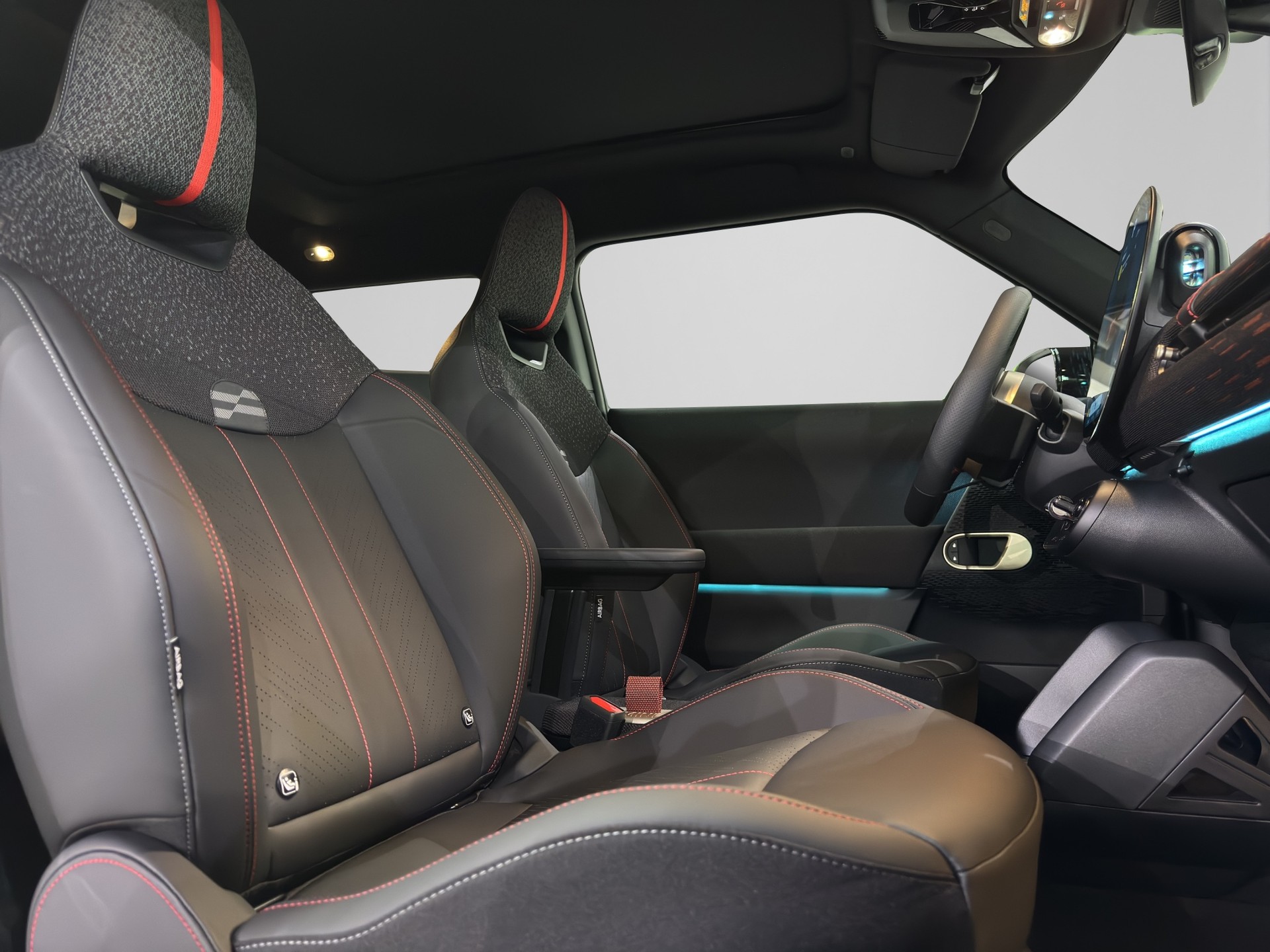 MINI Cooper SE-image-17