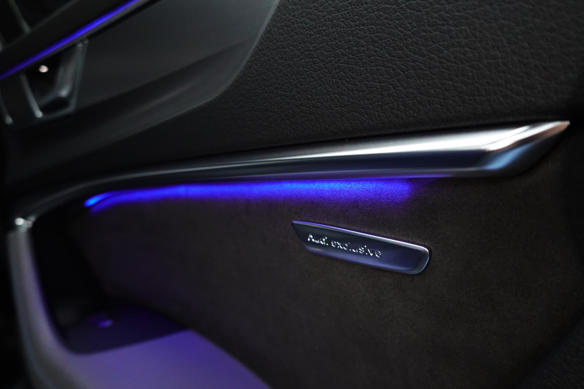 AUDI RS7 SPORTBACK MHEV CH-FZ EXCLUSIVE MATT. AB WERK-image-50