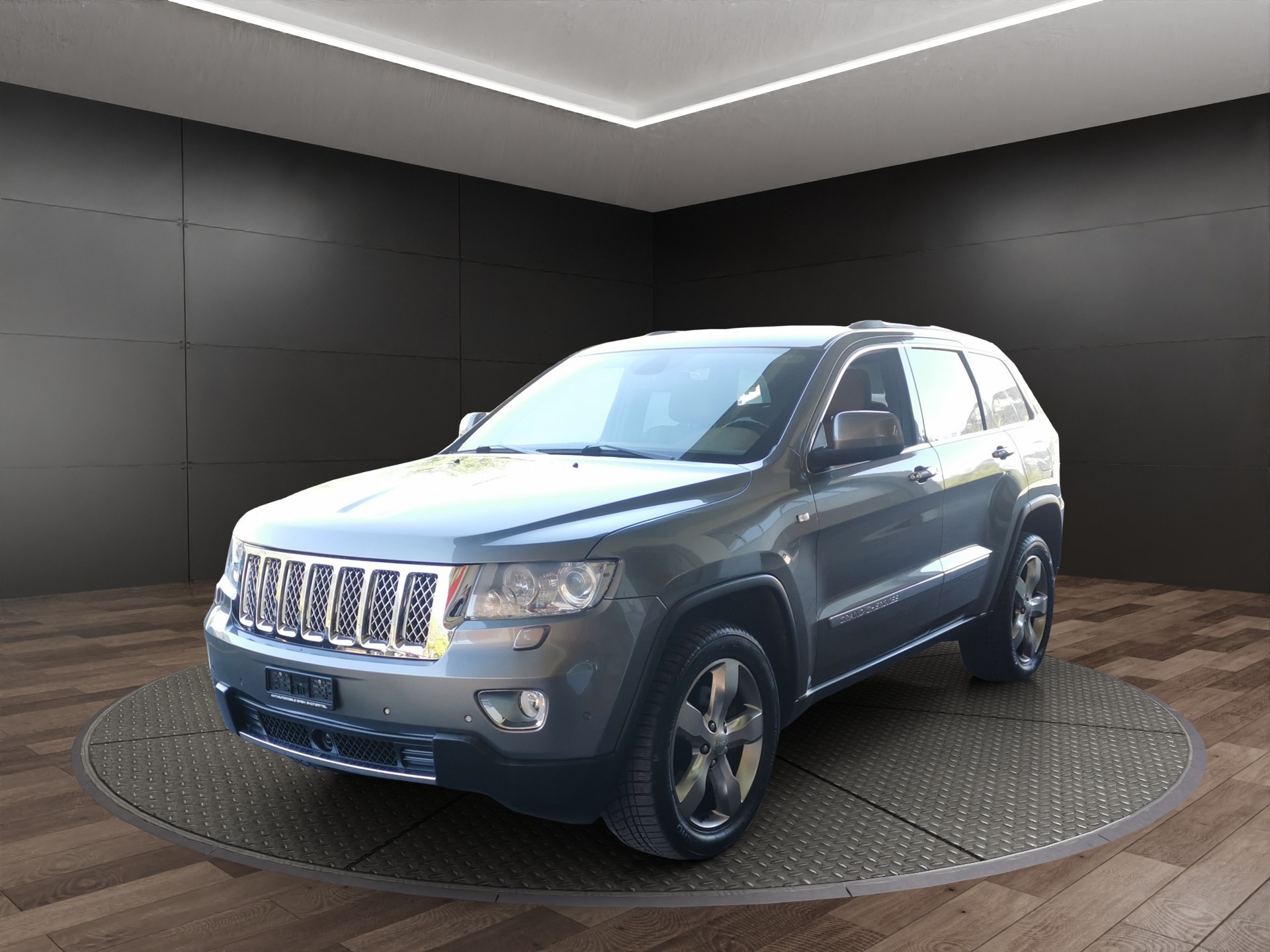 JEEP Grand Cherokee 3.0 CRD Overland Automatic-image-1