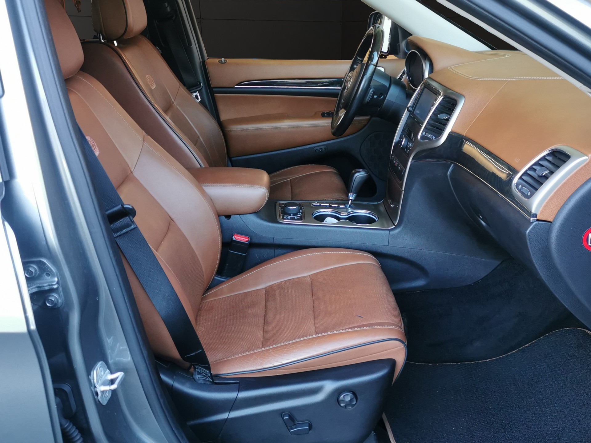 JEEP Grand Cherokee 3.0 CRD Overland Automatic-image-13