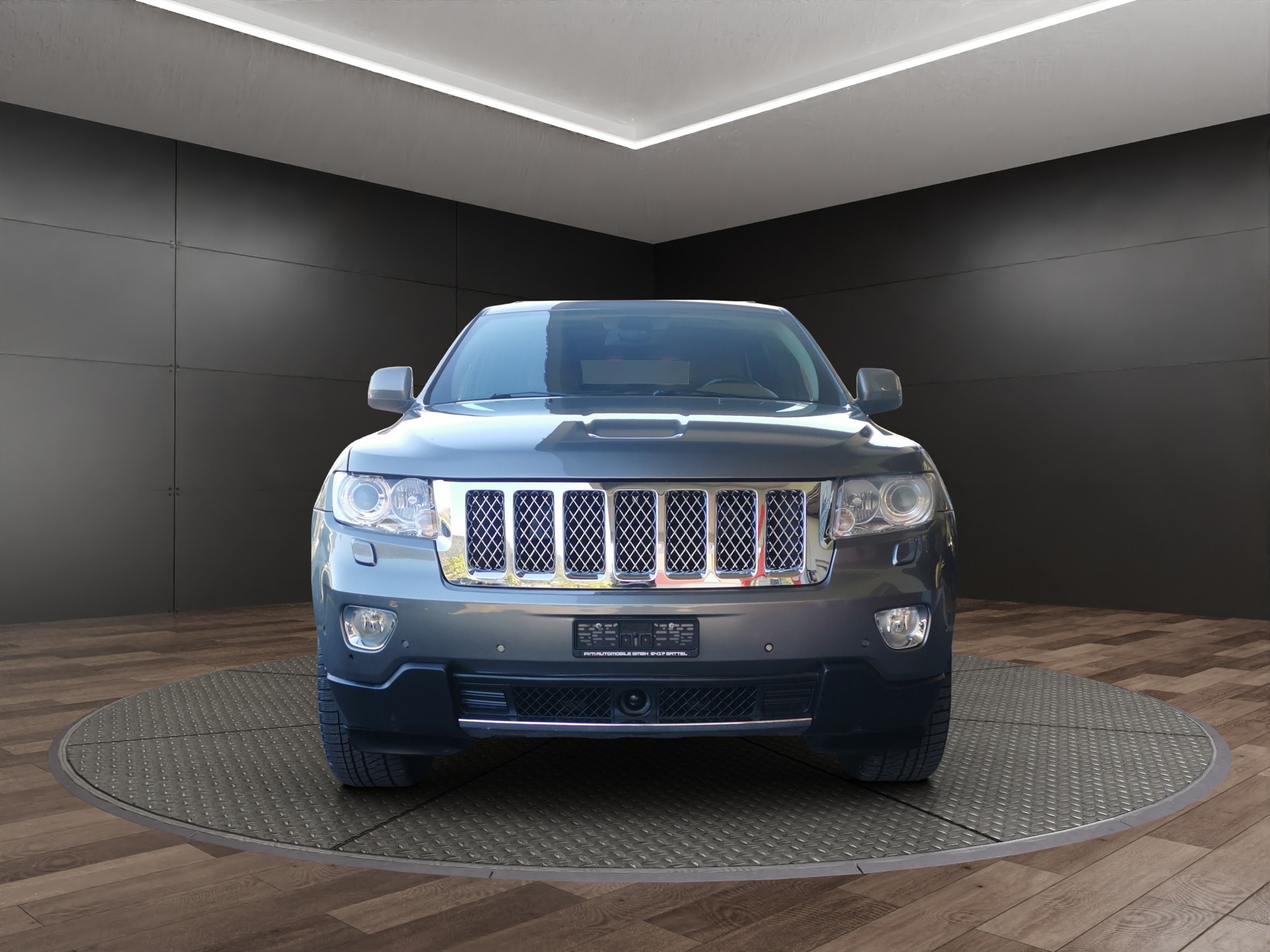 JEEP Grand Cherokee 3.0 CRD Overland Automatic-image-2
