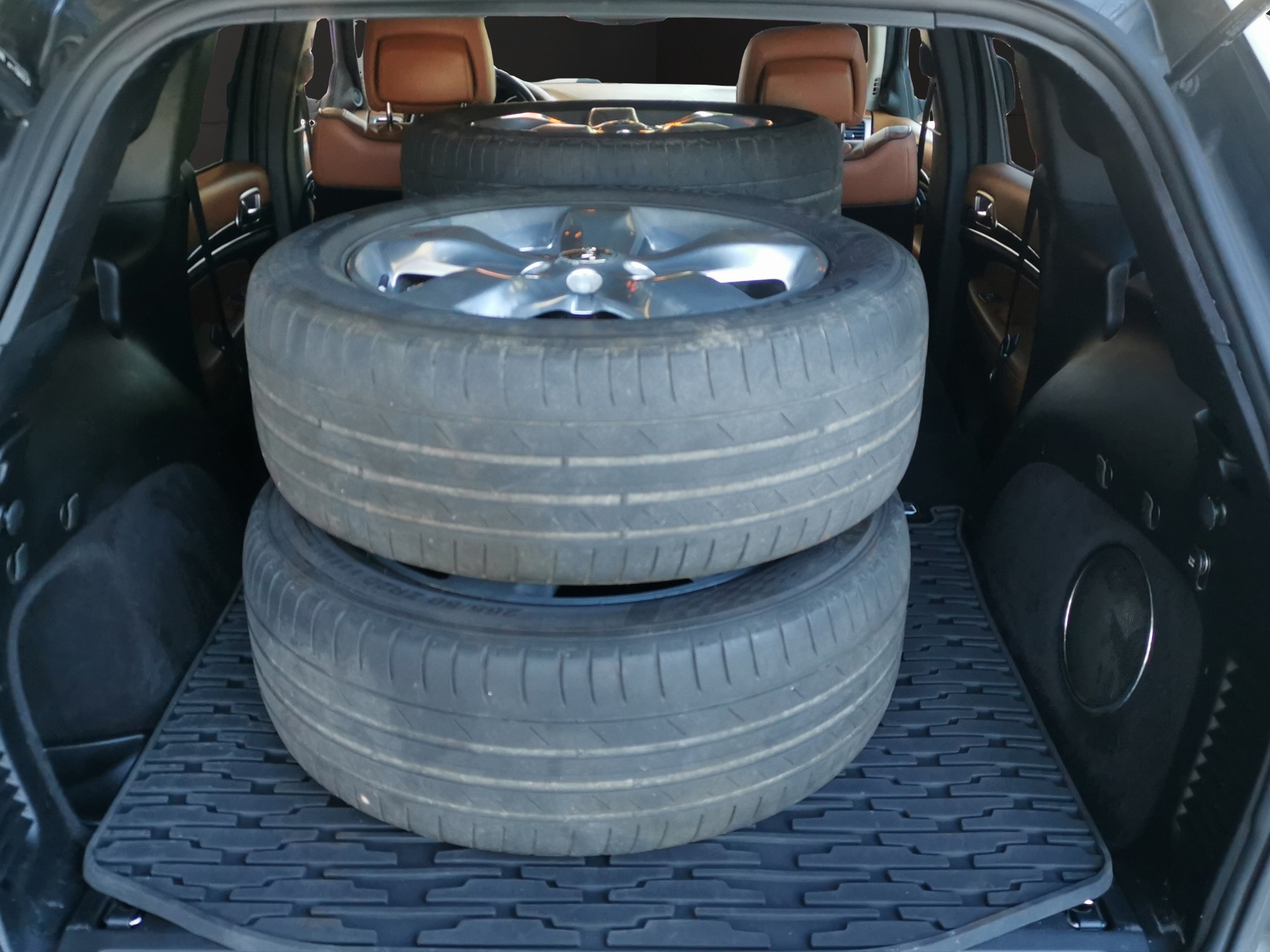 JEEP Grand Cherokee 3.0 CRD Overland Automatic-image-8
