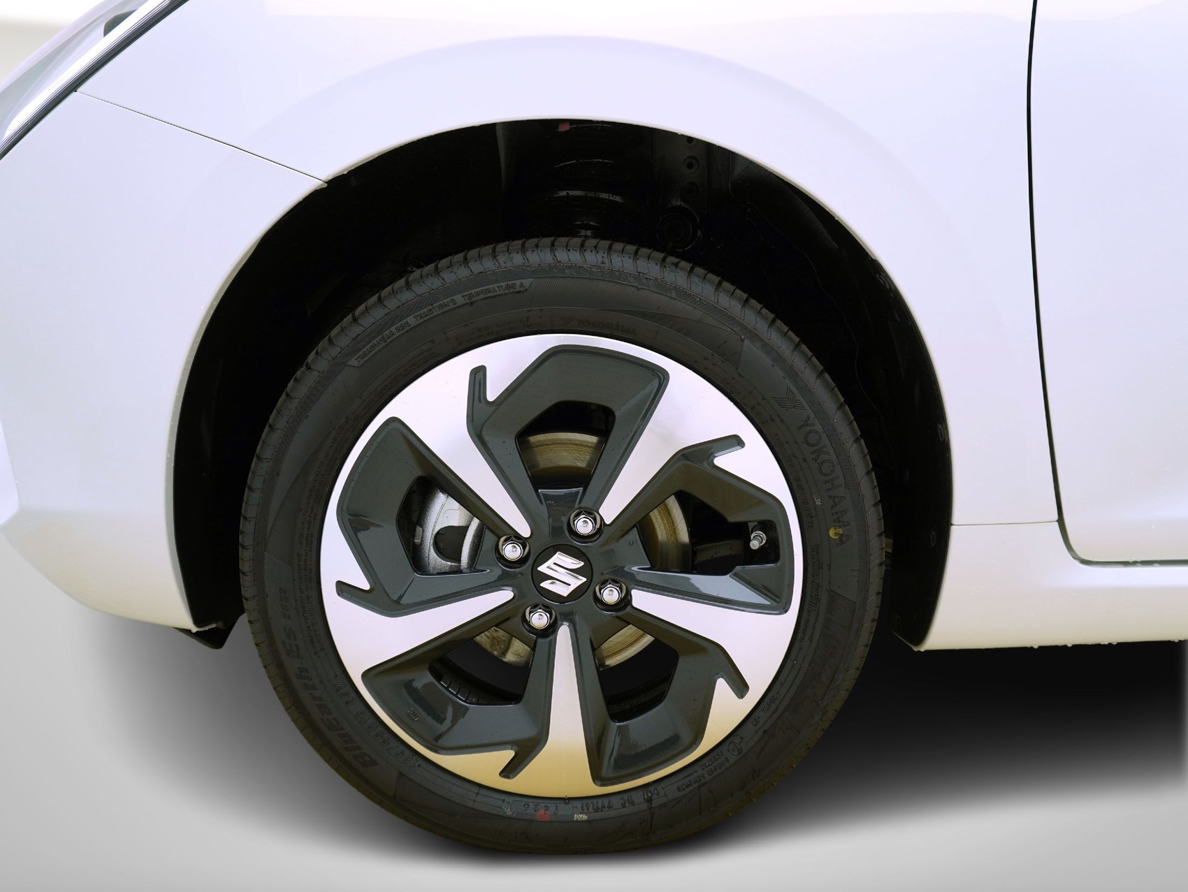 SUZUKI Swift 1.2 Piz Sulai Top Hybrid 4x4-image-5