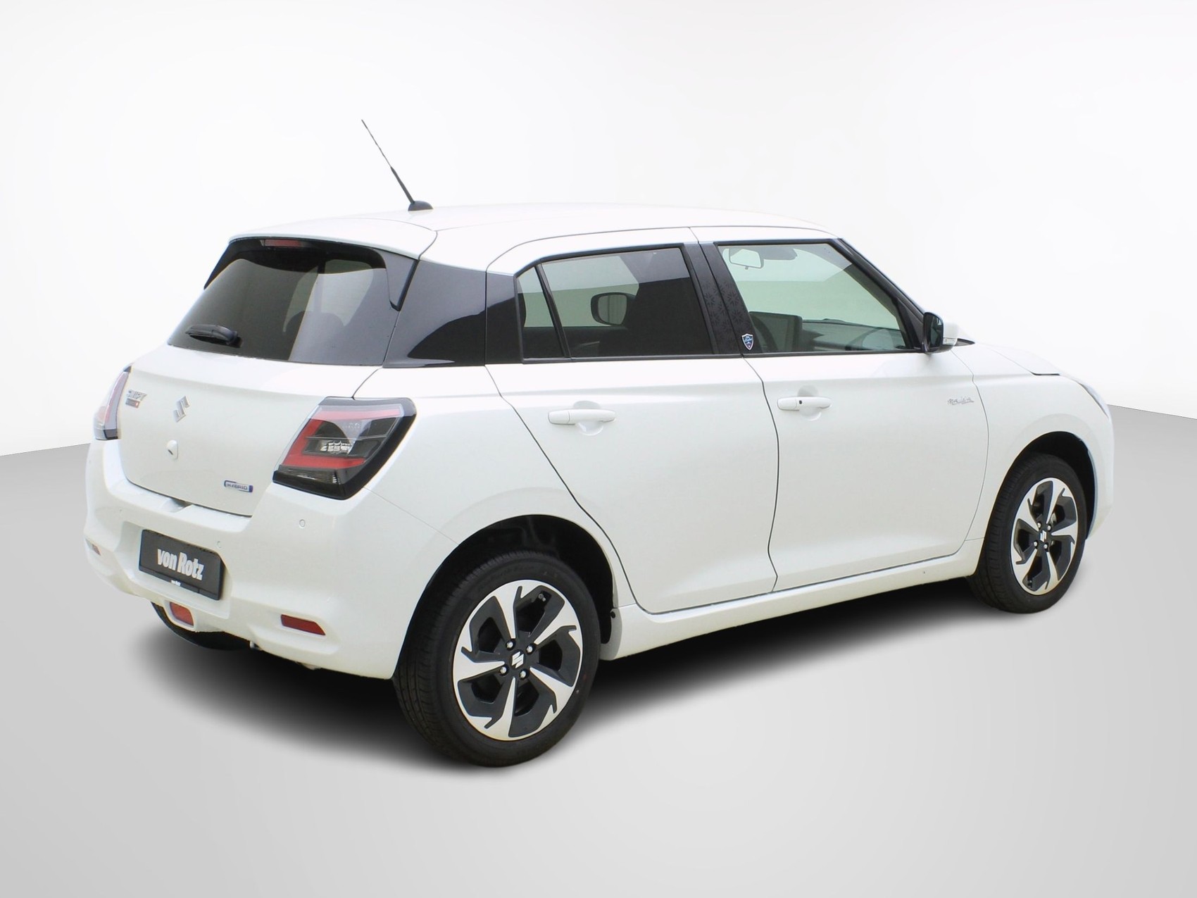 SUZUKI Swift 1.2 Piz Sulai Top Hybrid 4x4-image-3