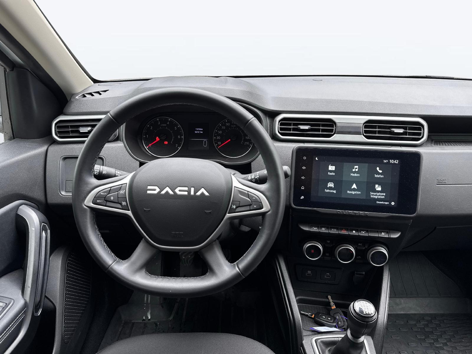 DACIA Duster 1.3 TCe 150 Journey+ 4WD-image-8