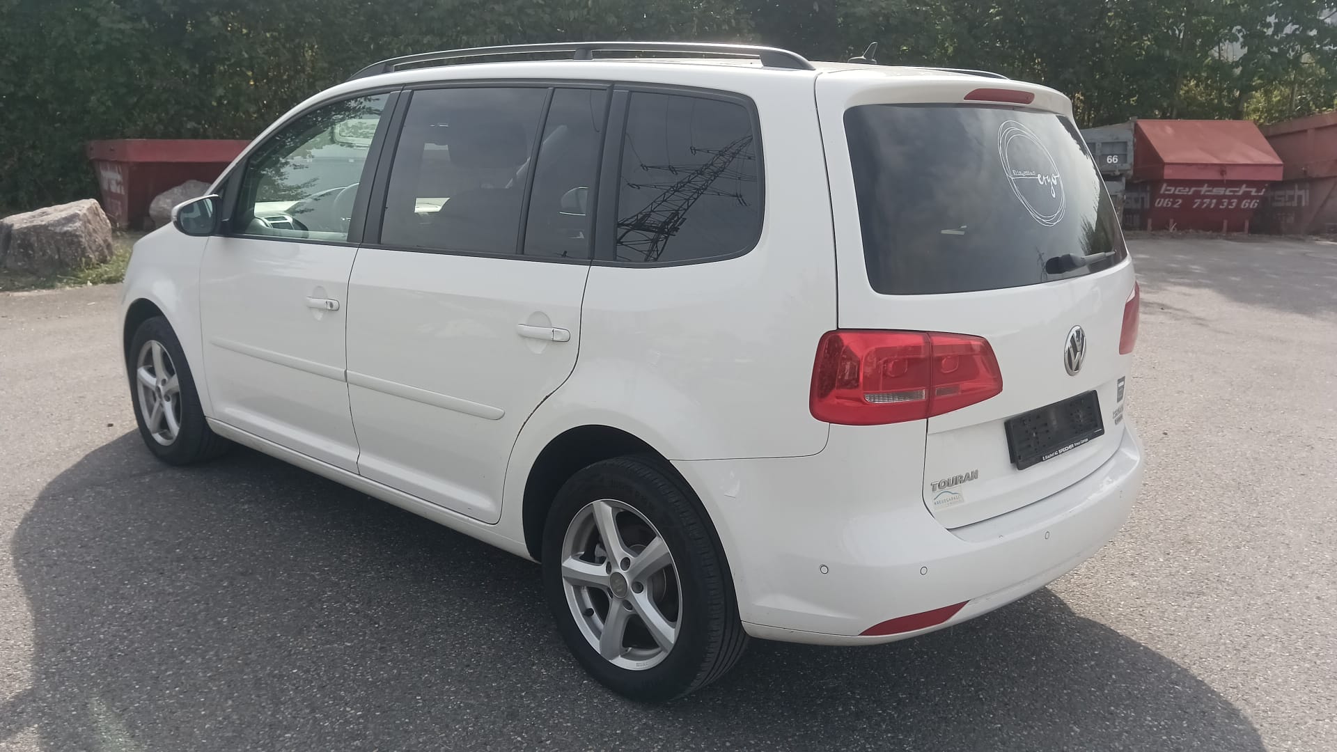 VW Touran 2.0 TDI BlueMotion Technology Highline-image-4