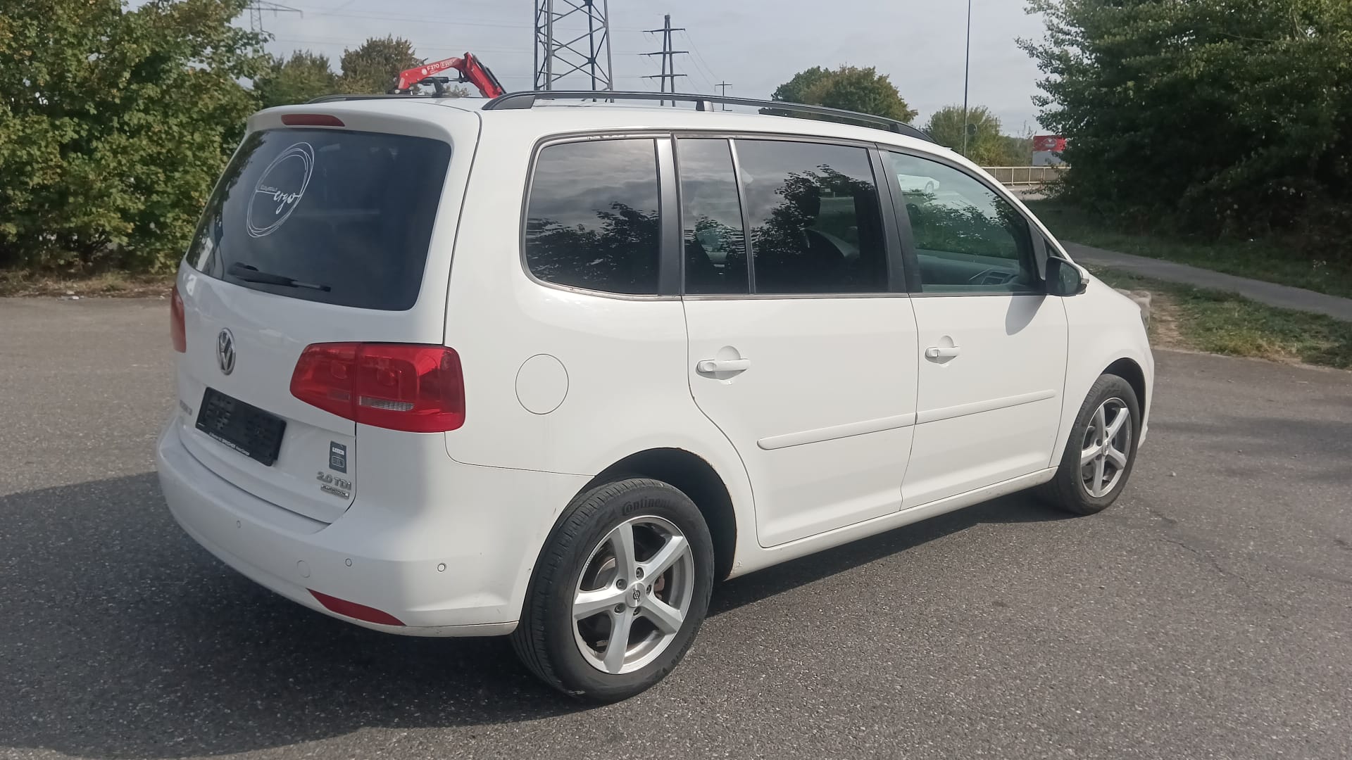 VW Touran 2.0 TDI BlueMotion Technology Highline-image-2