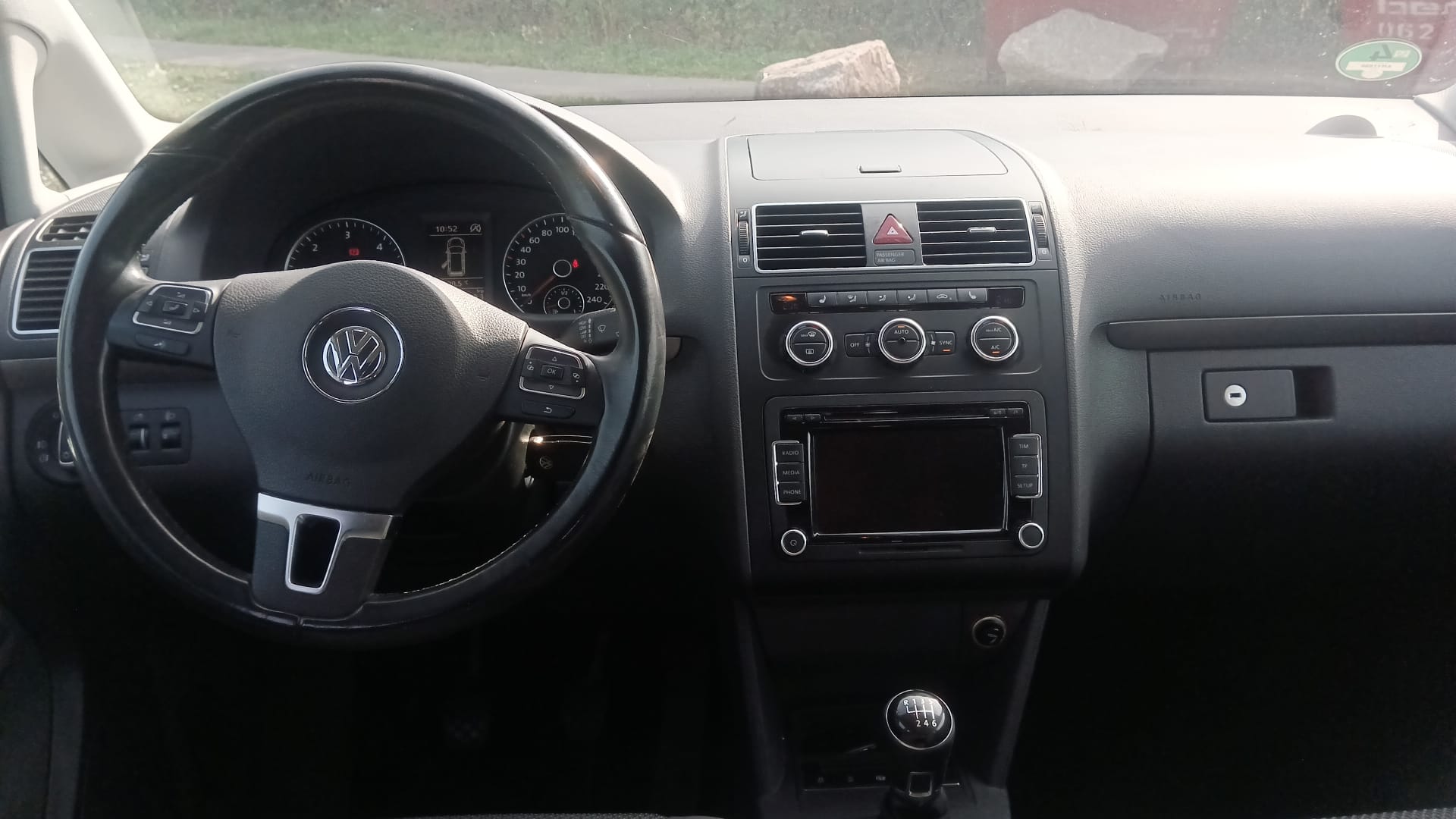 VW Touran 2.0 TDI BlueMotion Technology Highline-image-8