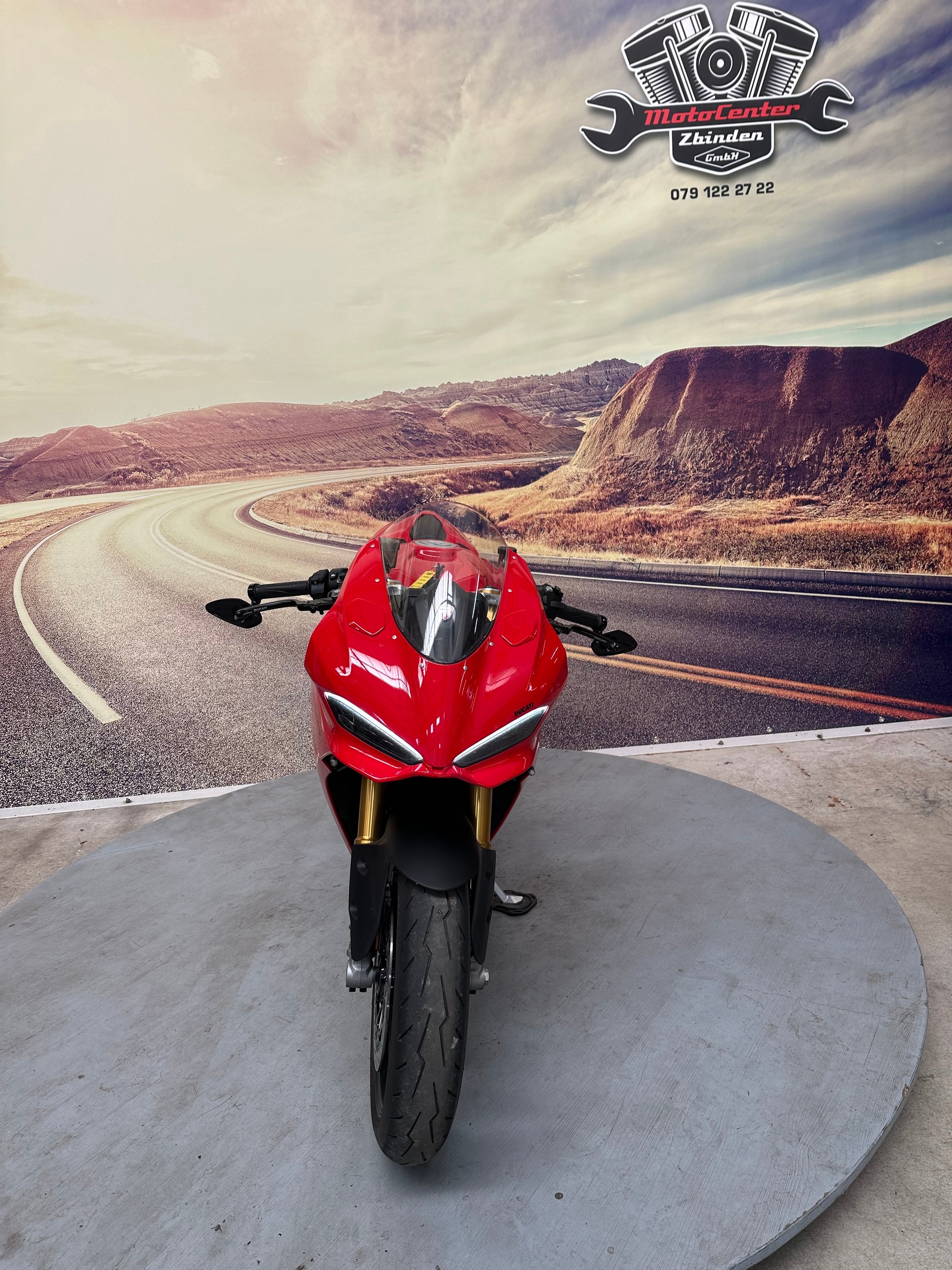 DUCATI V2 S 35 kW-showroom-element-2