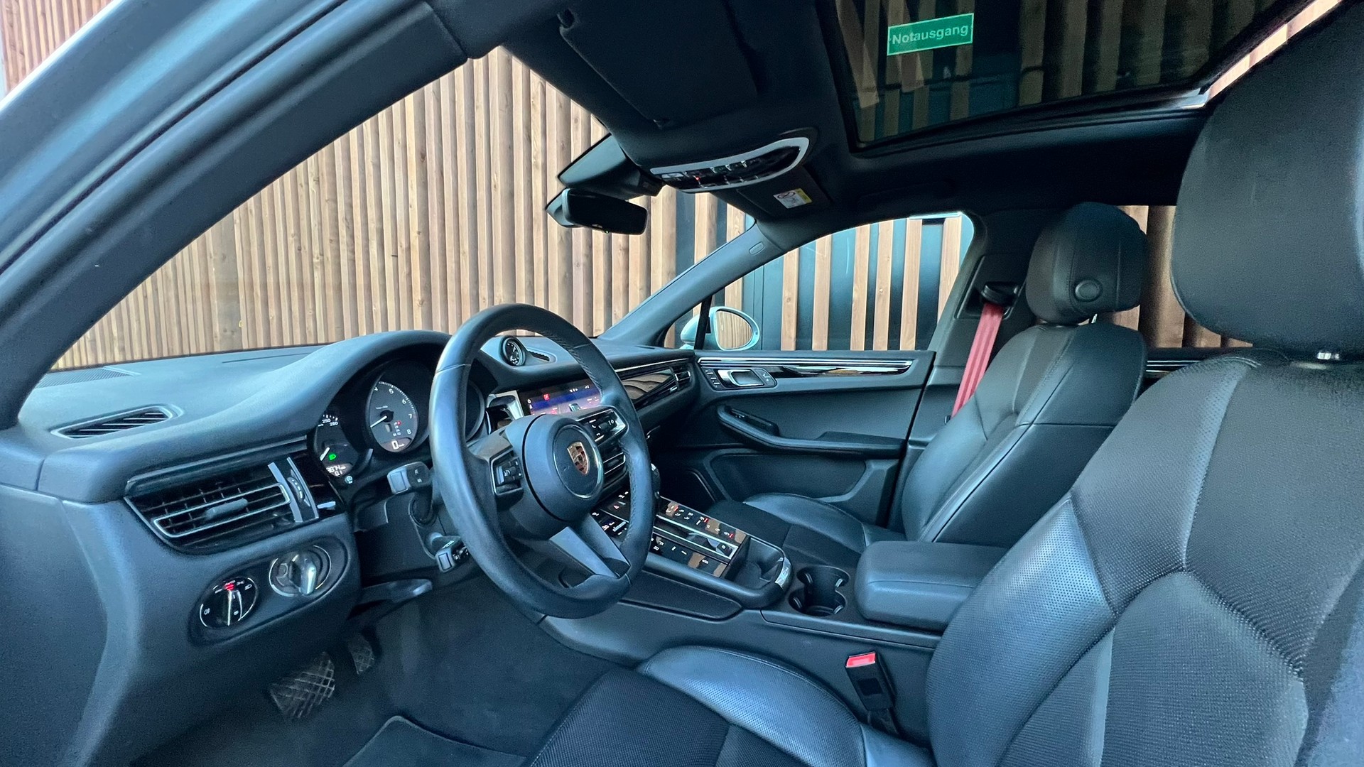 PORSCHE MACAN S PDK l 380 PS-image-22