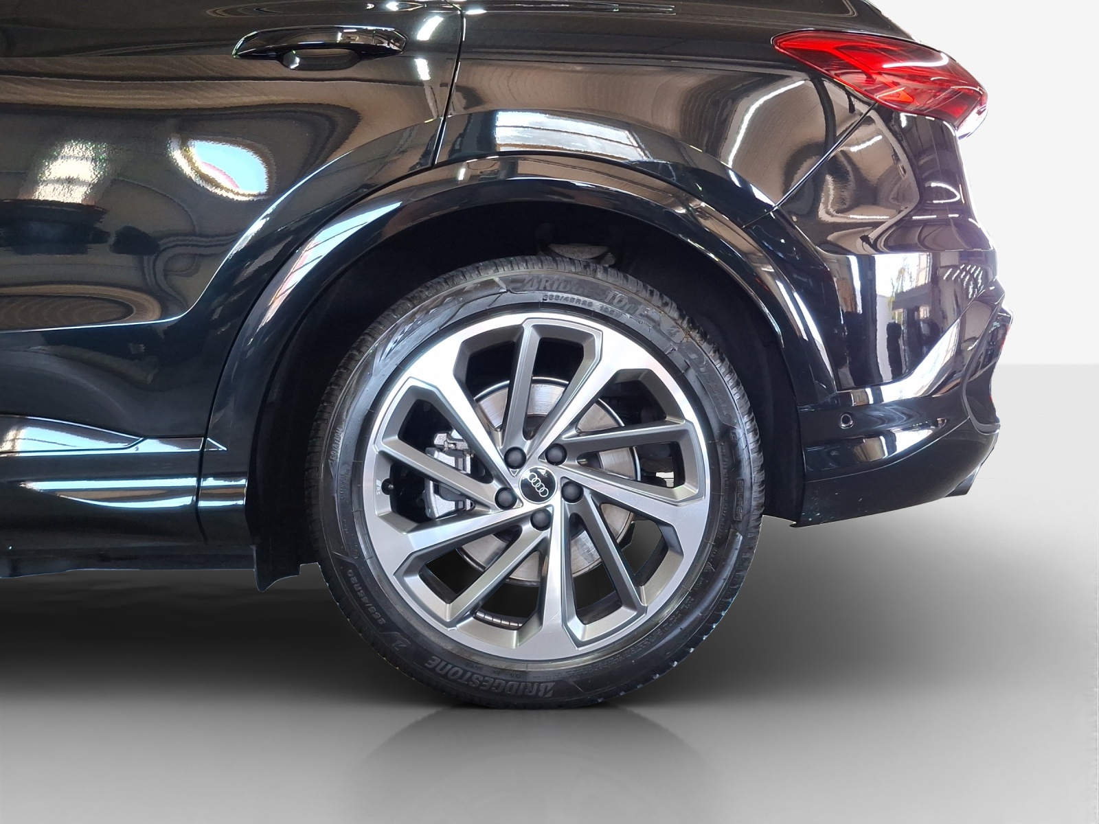 AUDI Q5 TFSI quatto 150 kW S-tronic-image-13